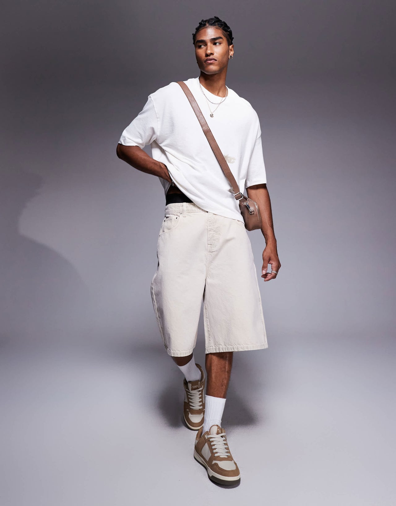 Bershka arc t-shirt in cream