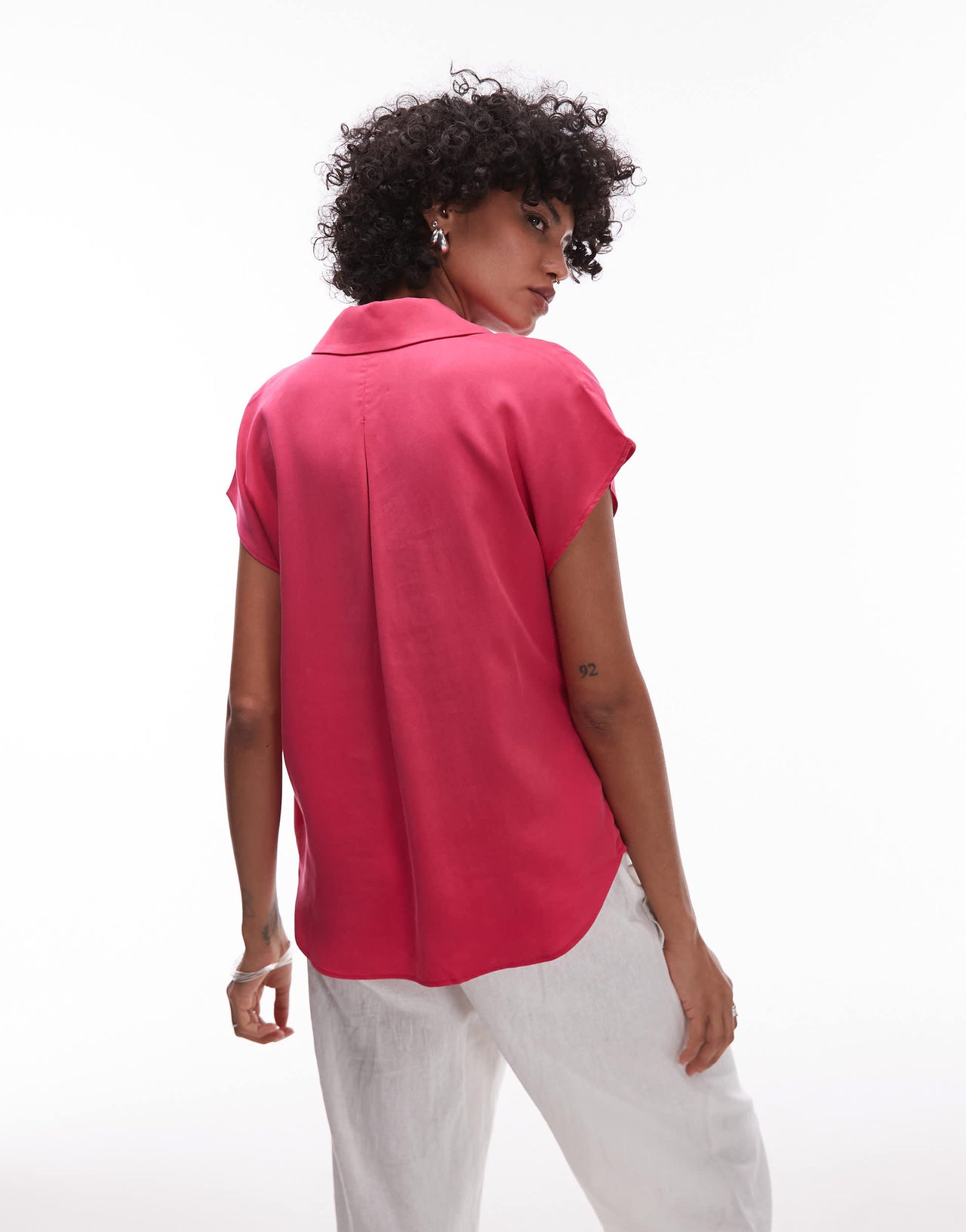 Mango classic sleeveless satin shirt with rounded hem in red