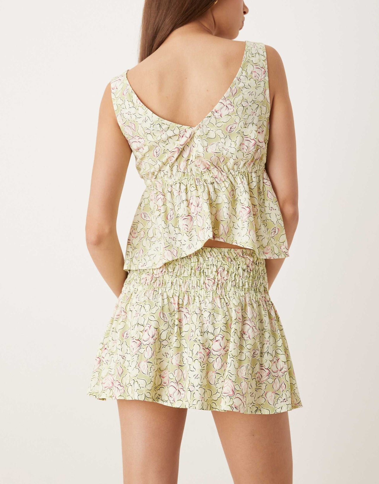 Motel Nelesi floral print skirt in light green