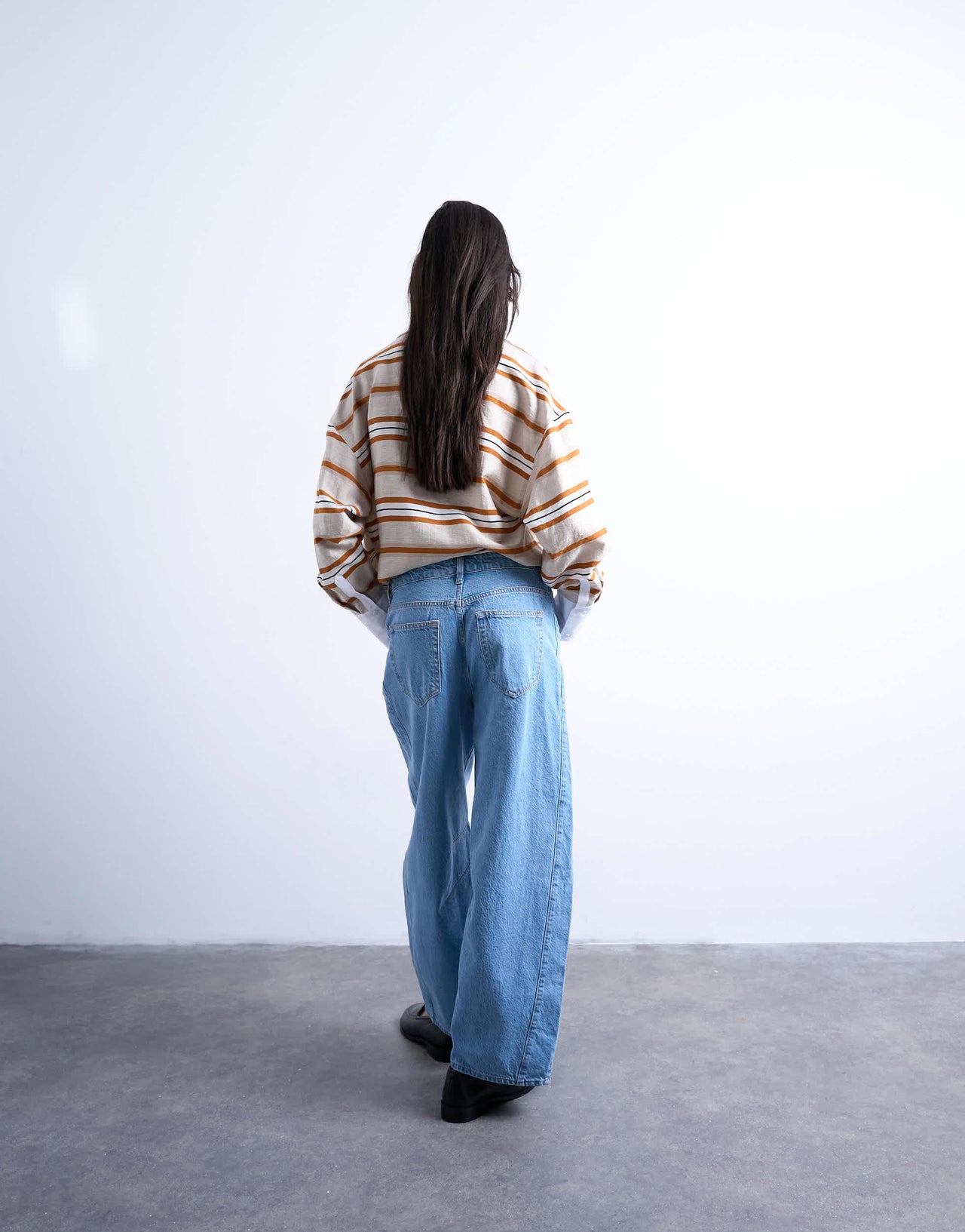 Topshop mid rise side panel barrel jean in bleach