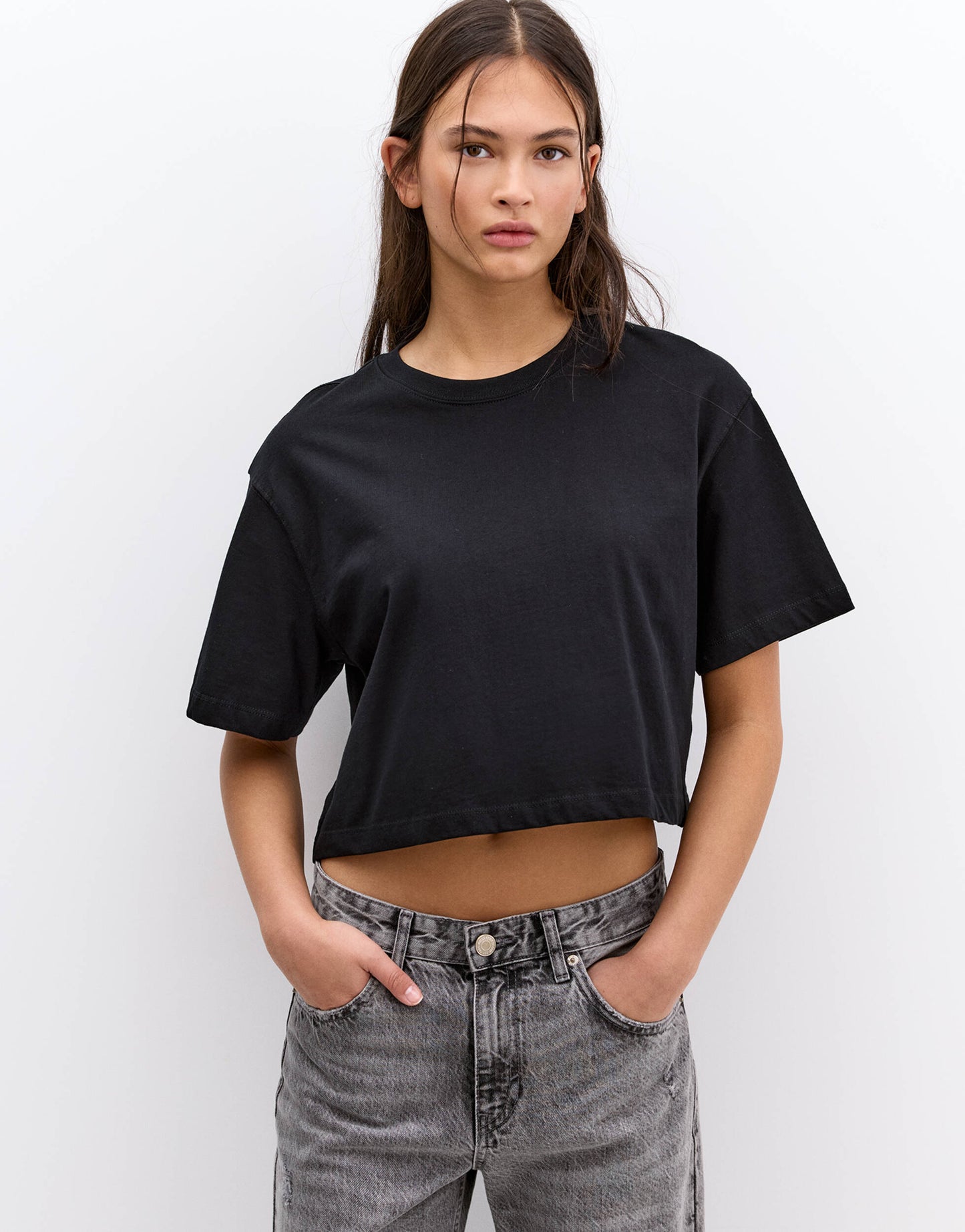 Pull&Bear short sleeve boxy t-shirt in black