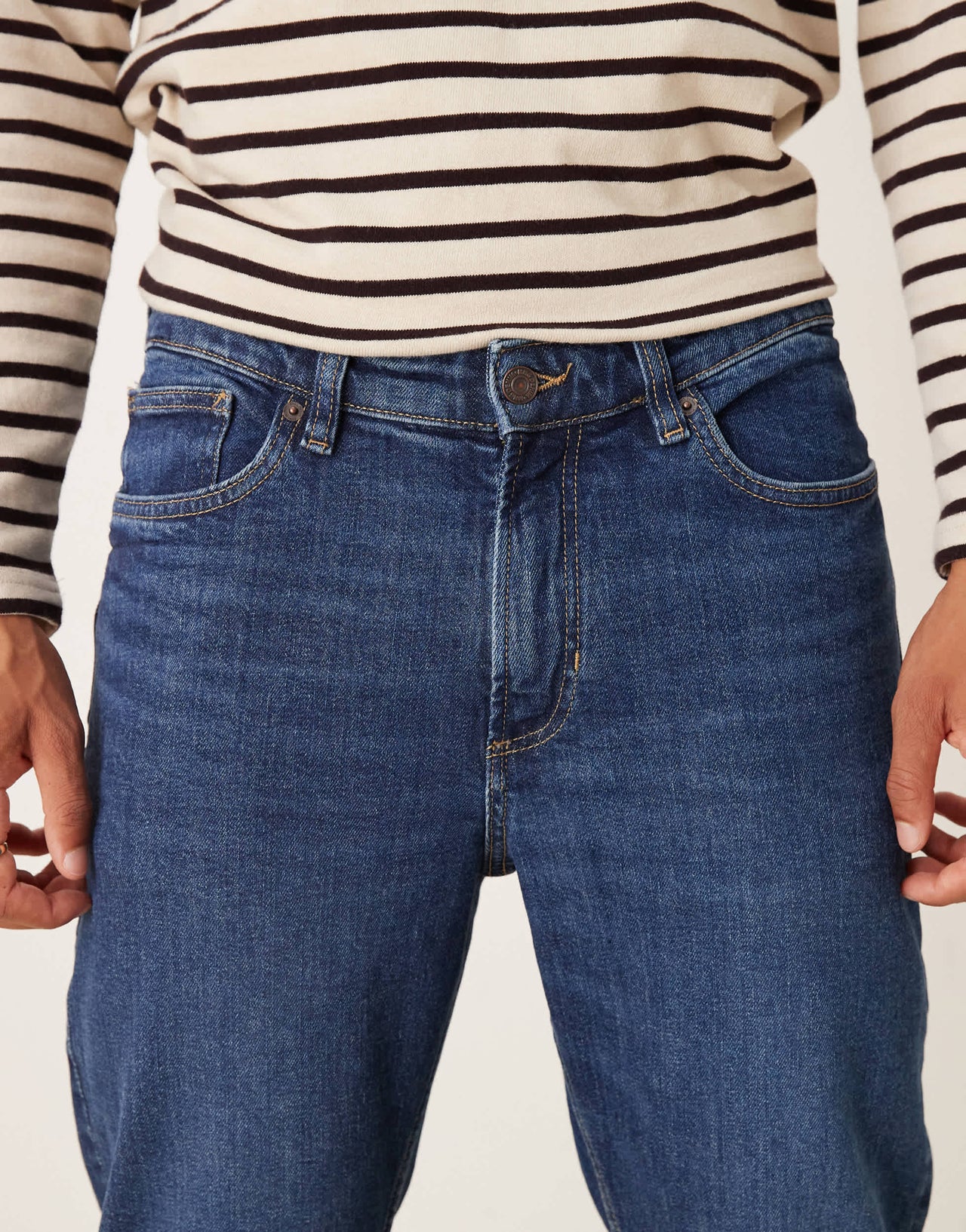 Mango tapered jean in dark blue