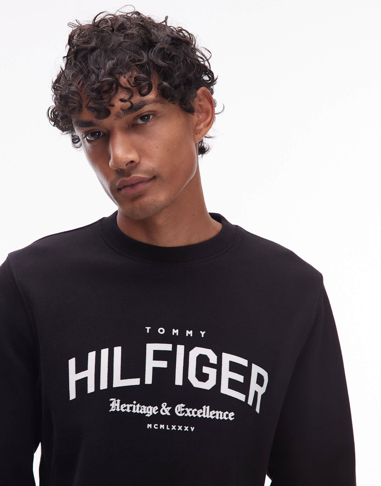 Tommy Hilfiger arch centre large logo crew neck sweatshirt in black