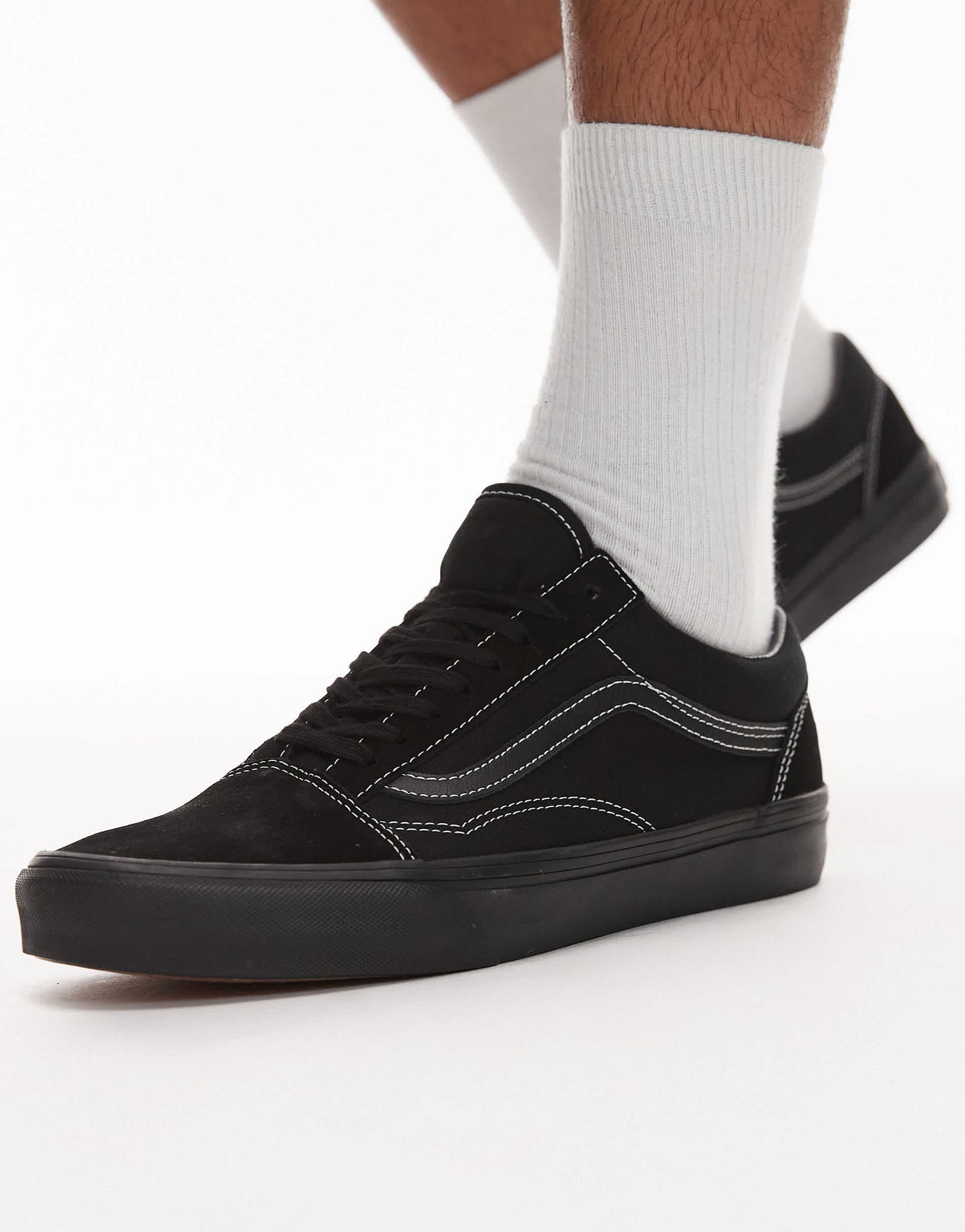 Vans Old Skool trainers in triple black with white seem detailing
