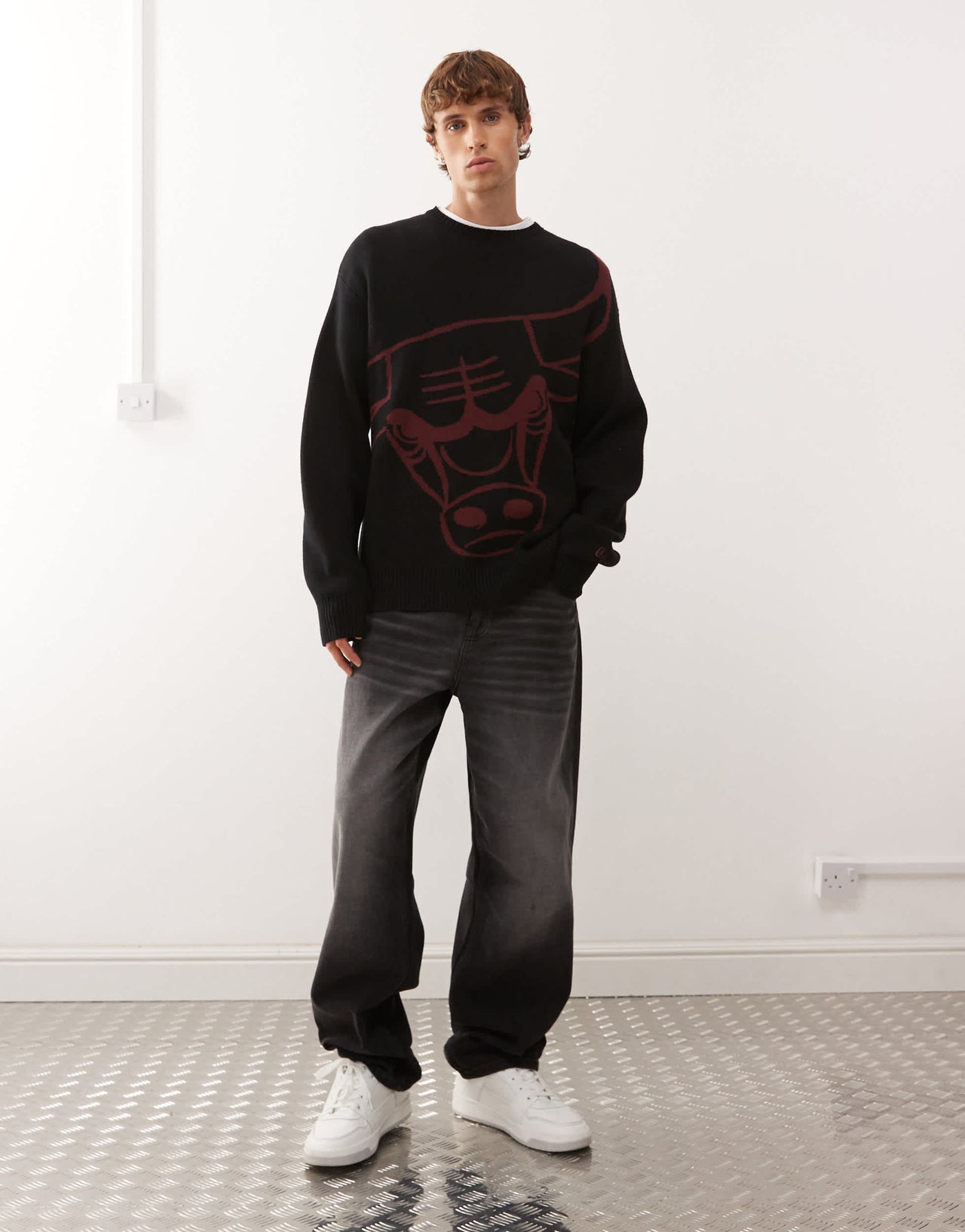 New Era Chicago Bulls oversized knitted jumper in black