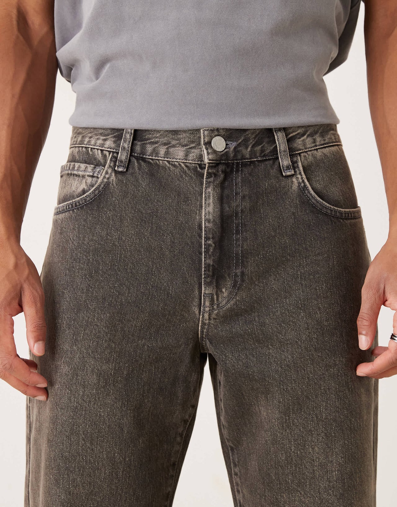 ASOS DESIGN straight jeans in grey wash with tint