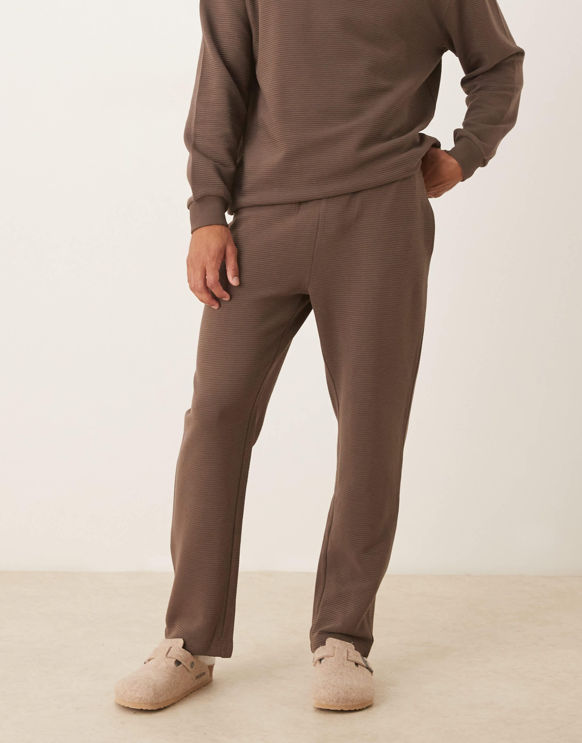 ASOS DESIGN co-ord heavyweight straight jogger in ribbed scuba-style fabric in brown - BROWN