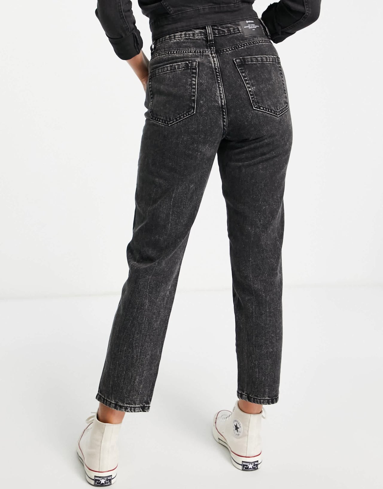 Stradivarius cotton mom fit vintage jean in grey wash - GREY