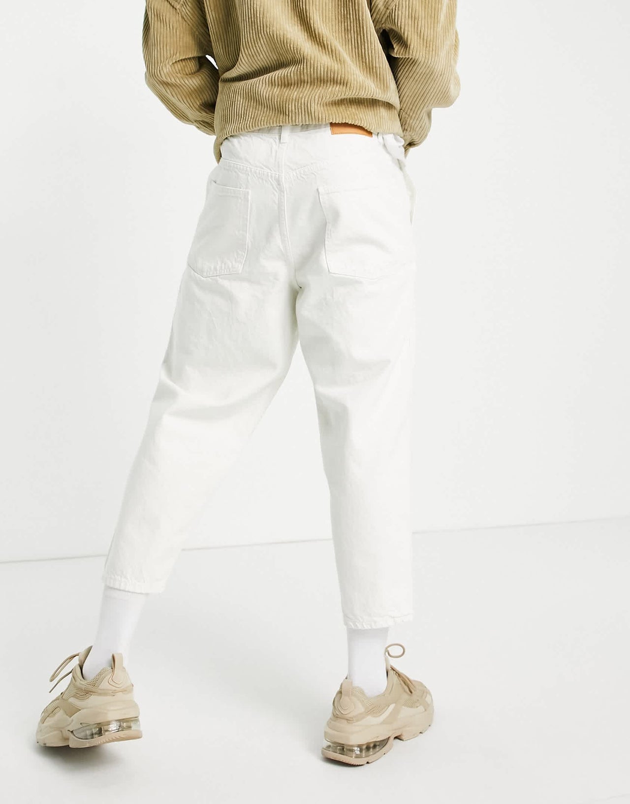 Pull&Bear balloon fit jeans in ecru