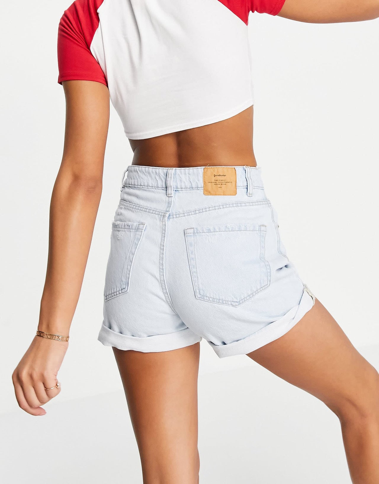 Stradivarius denim mom short in bleach wash
