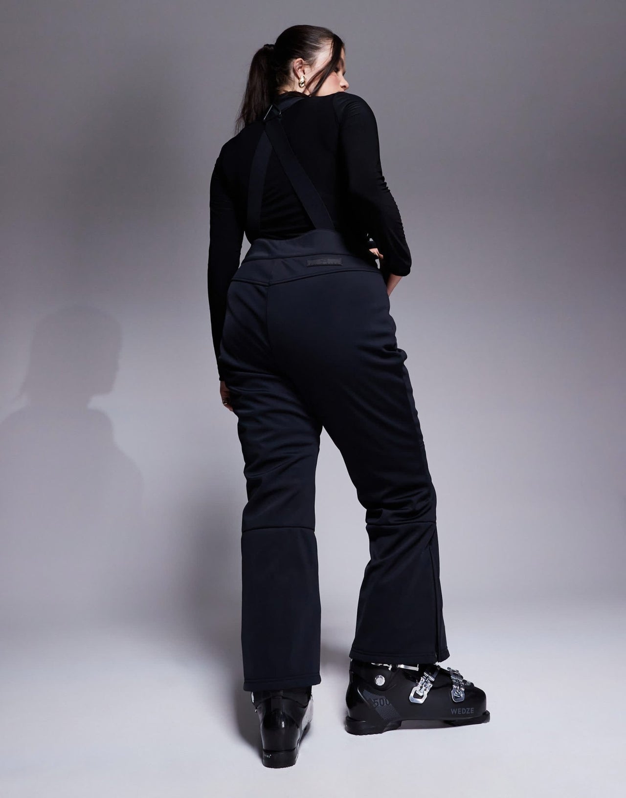 4505 Curve Ski soft shell water repellent kick flare ski trousers in black - ASOS Sample Sale