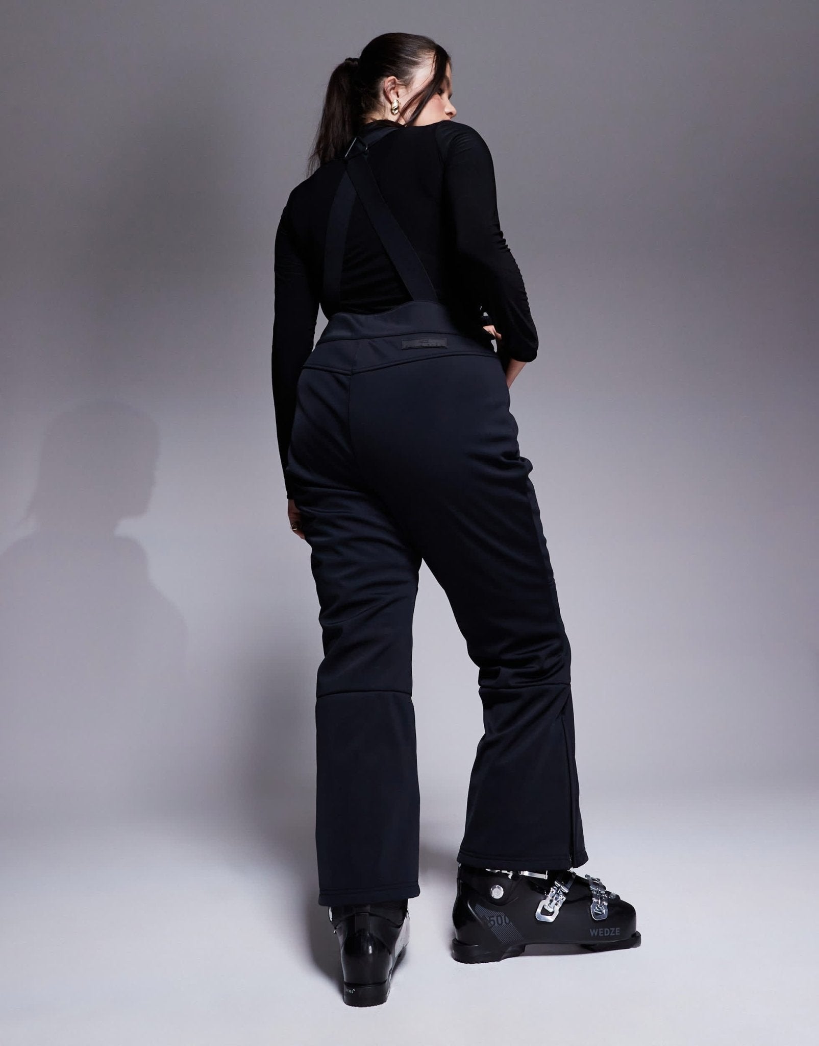 4505 Curve Ski soft shell water repellent kick flare ski trousers in black - ASOS Sample Sale