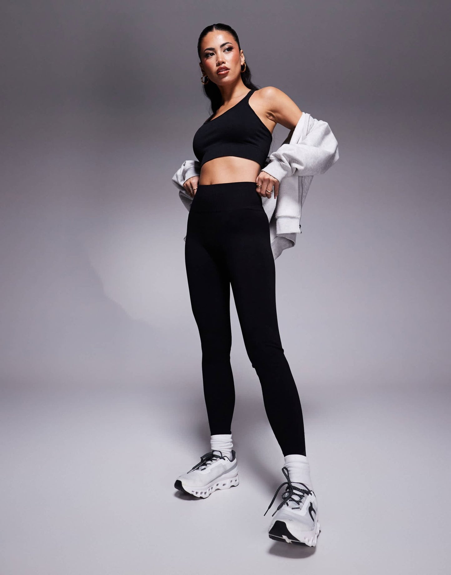 4505 seamless multi strap medium support sports bra with removable padding in black - ASOS Sample Sale
