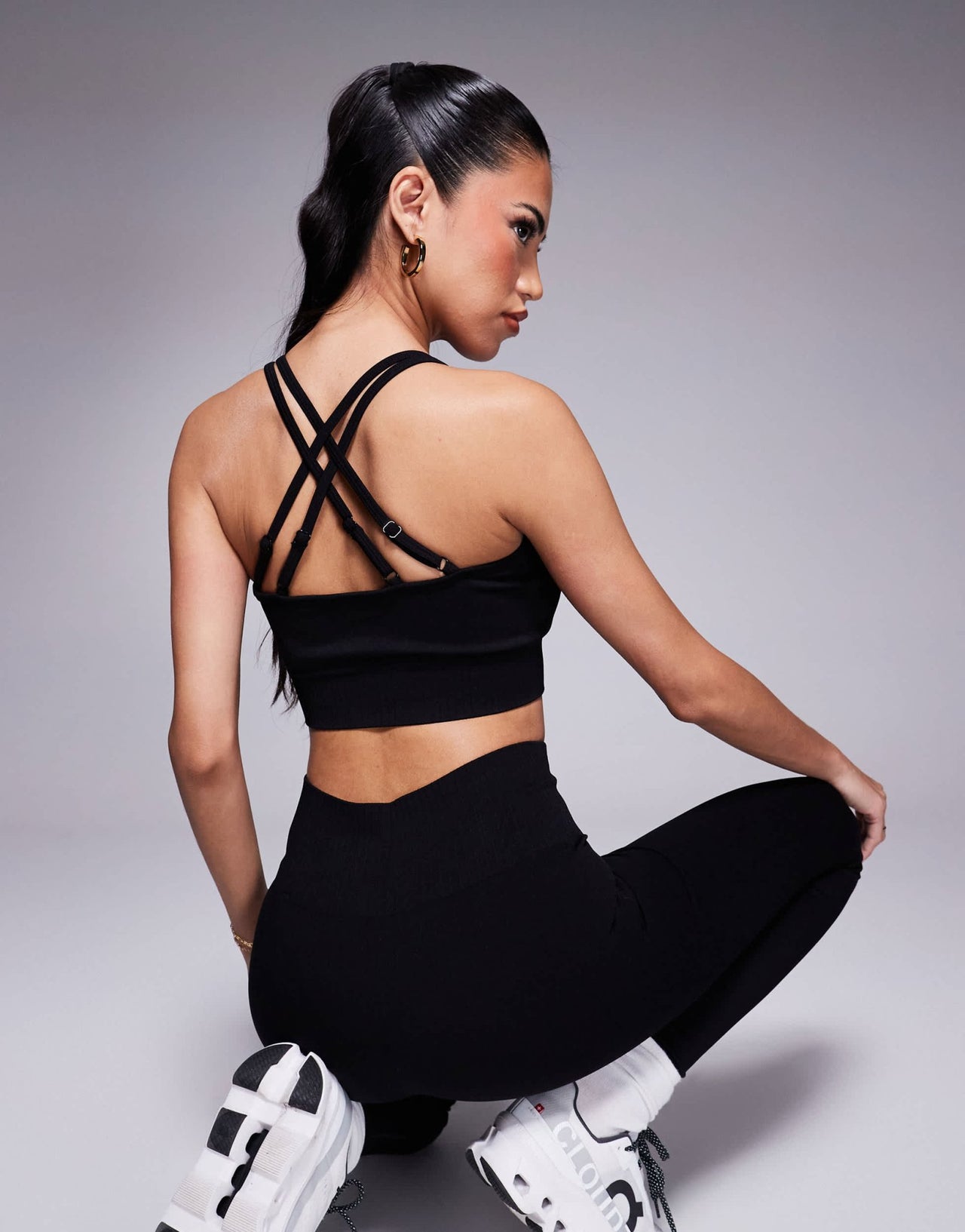 4505 seamless multi strap medium support sports bra with removable padding in black - ASOS Sample Sale