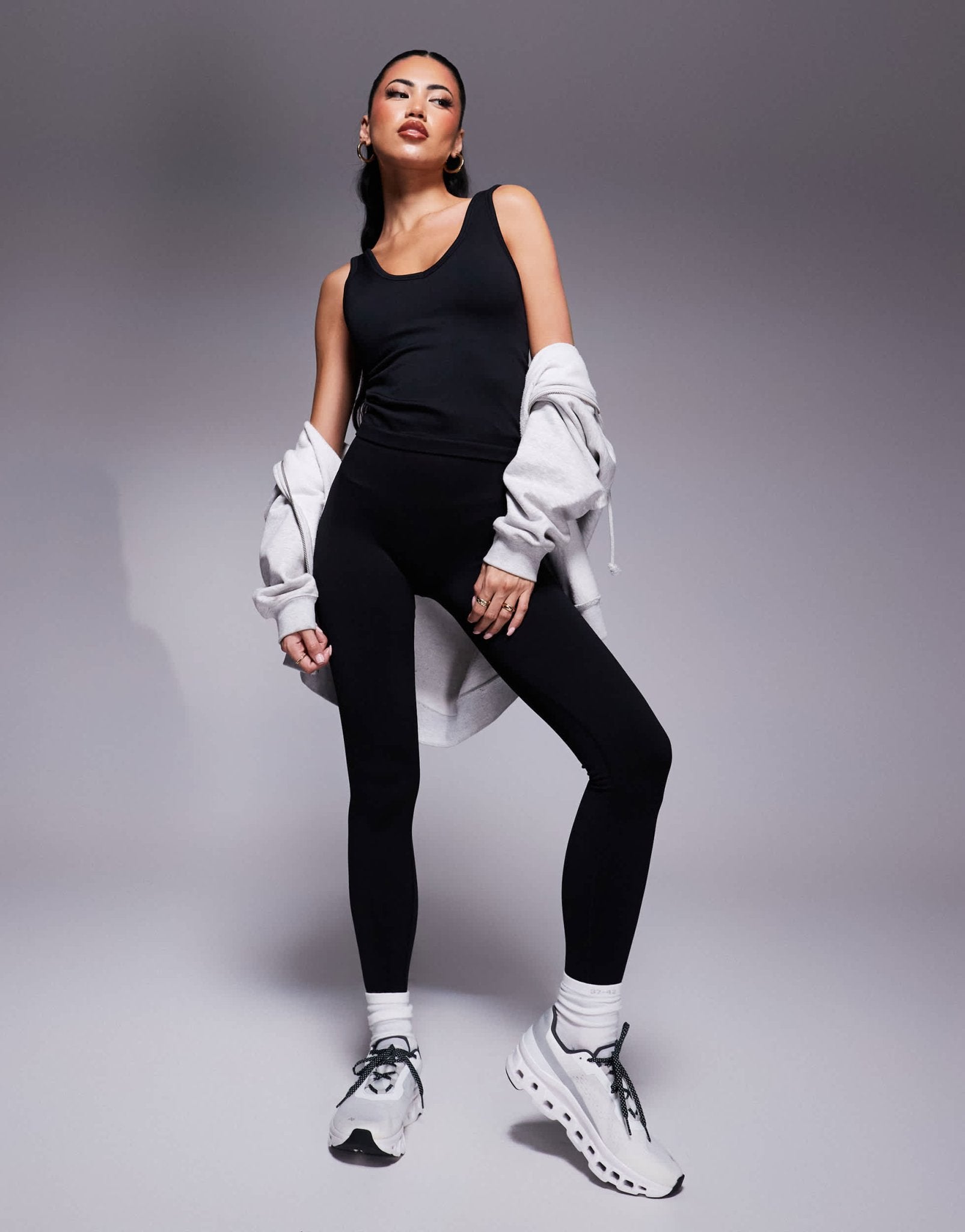 4505 seamless V neck vest with inner bra in black - ASOS Sample Sale