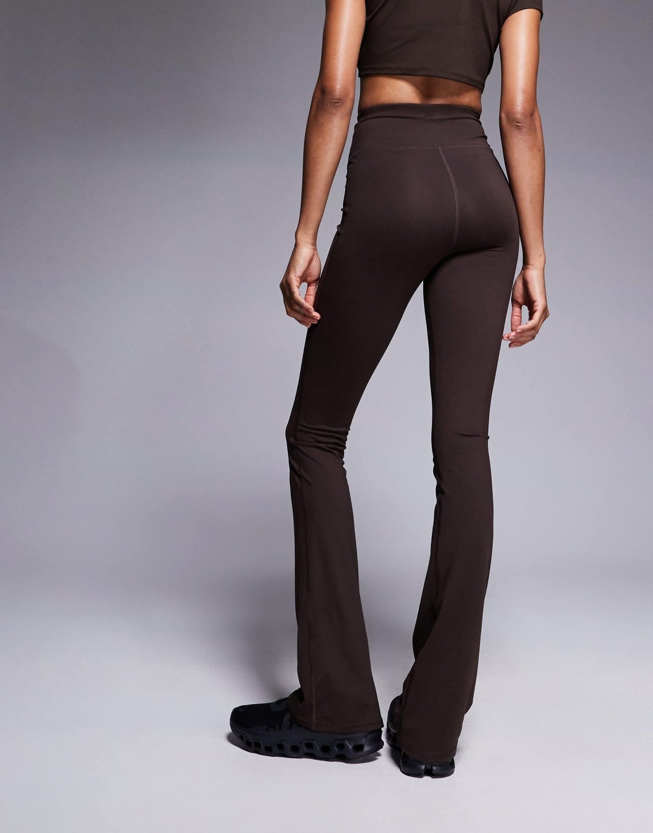 4505 Tall Icon soft touch high waist slim kick yoga legging in chocolate - ASOS Sample Sale
