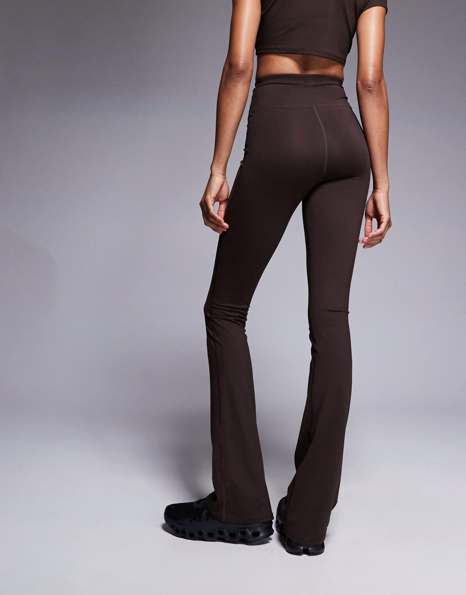 4505 Tall Icon soft touch high waist slim kick yoga legging in chocolate - ASOS Sample Sale