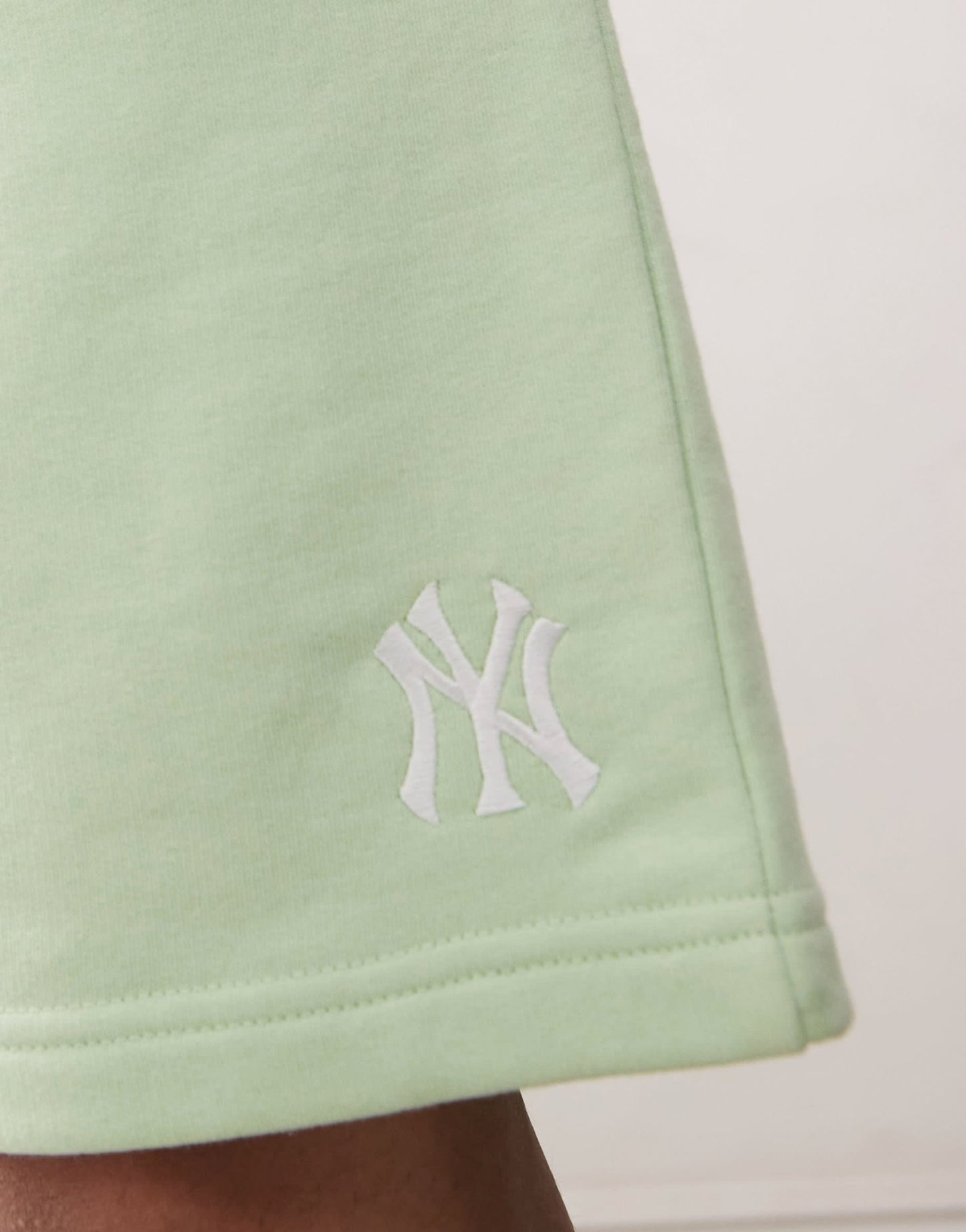 47 Brand NY Yankees shorts in mint green - ASOS Sample Sale