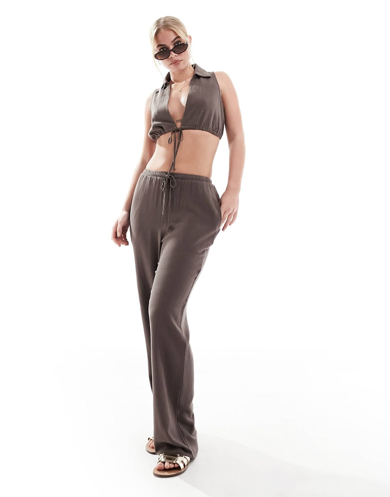4th & Reckless cropped tie front linen beach top co - ord in brown - ASOS Sample Sale