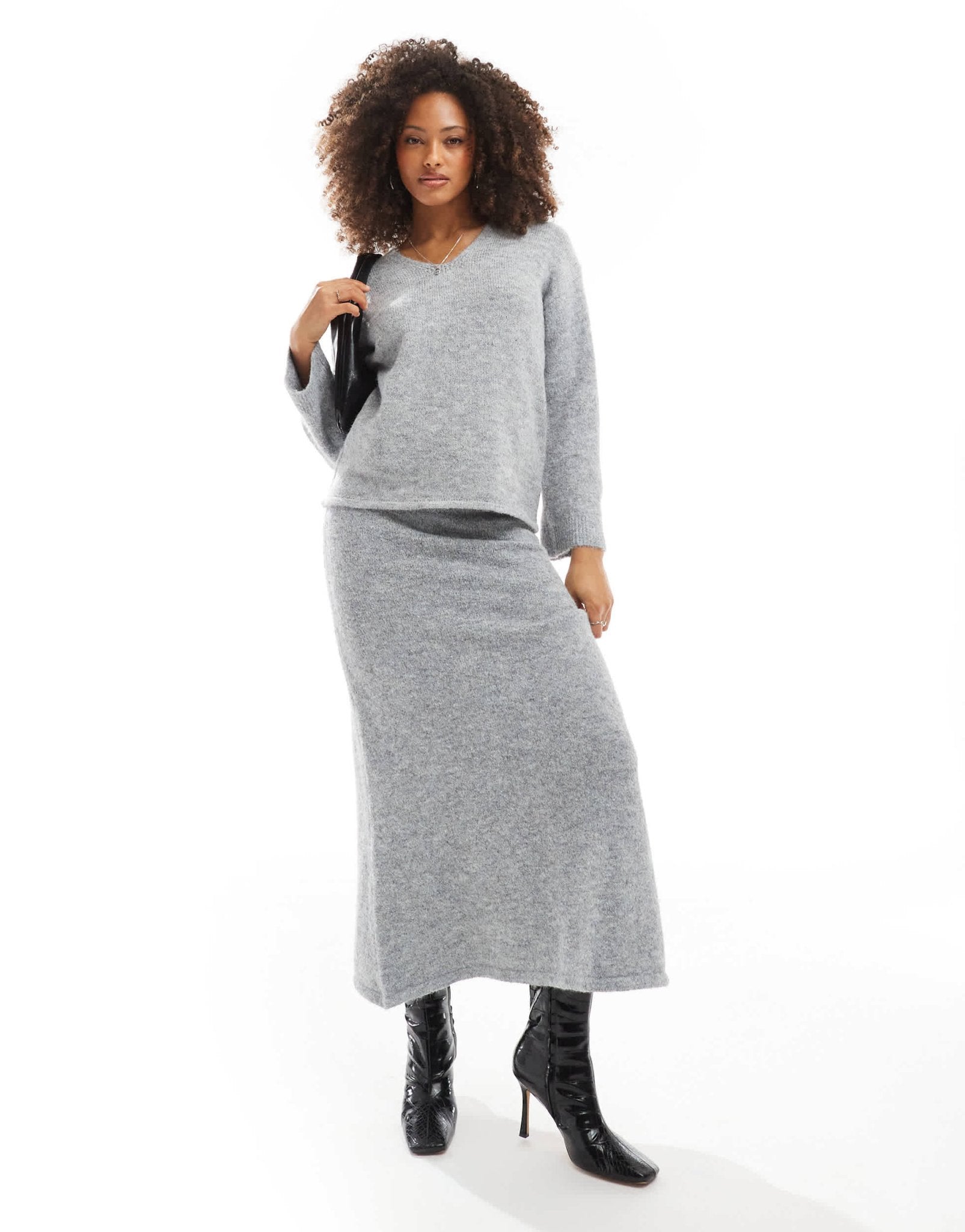 4th & Reckless fluffy wool mix knitted v neck jumper co - ord in grey - ASOS Sample Sale