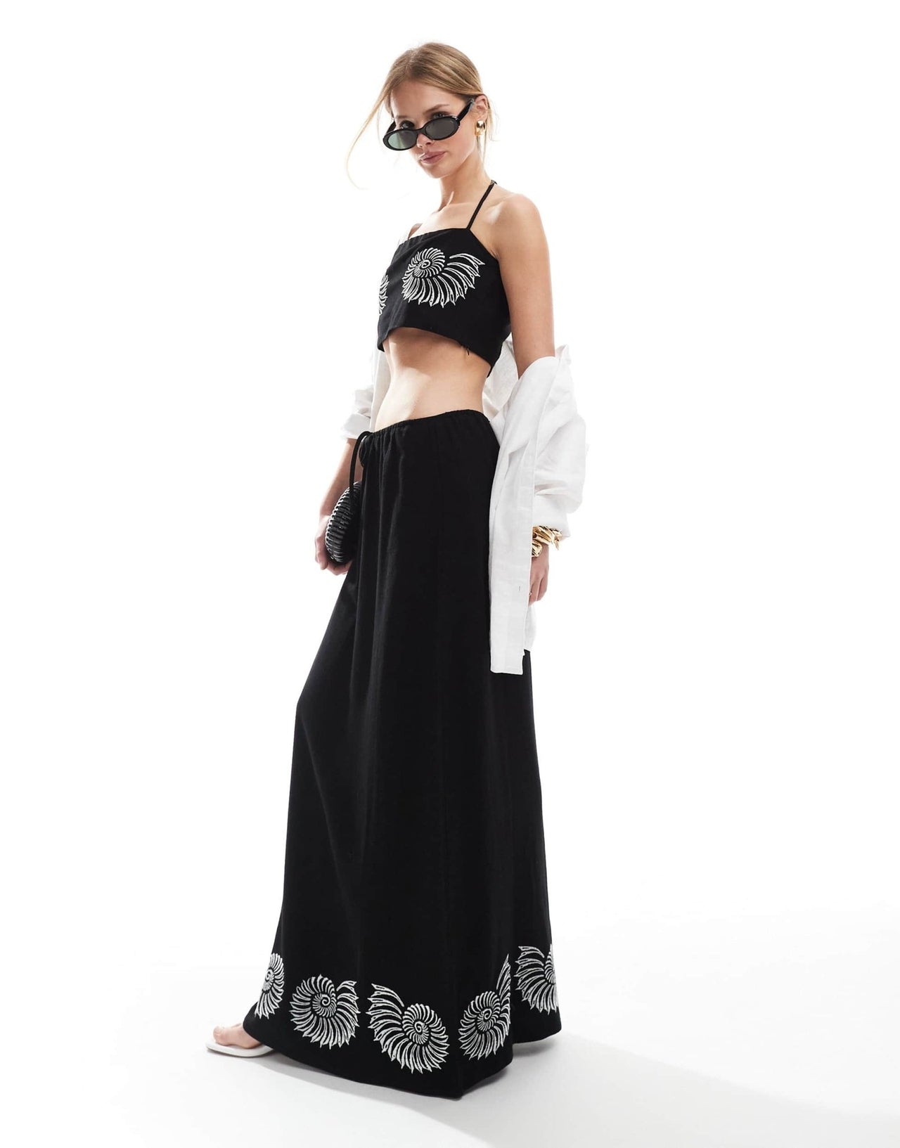 4th & Reckless linen blend embroidered shell detail beach maxi skirt co - ord in black - ASOS Sample Sale