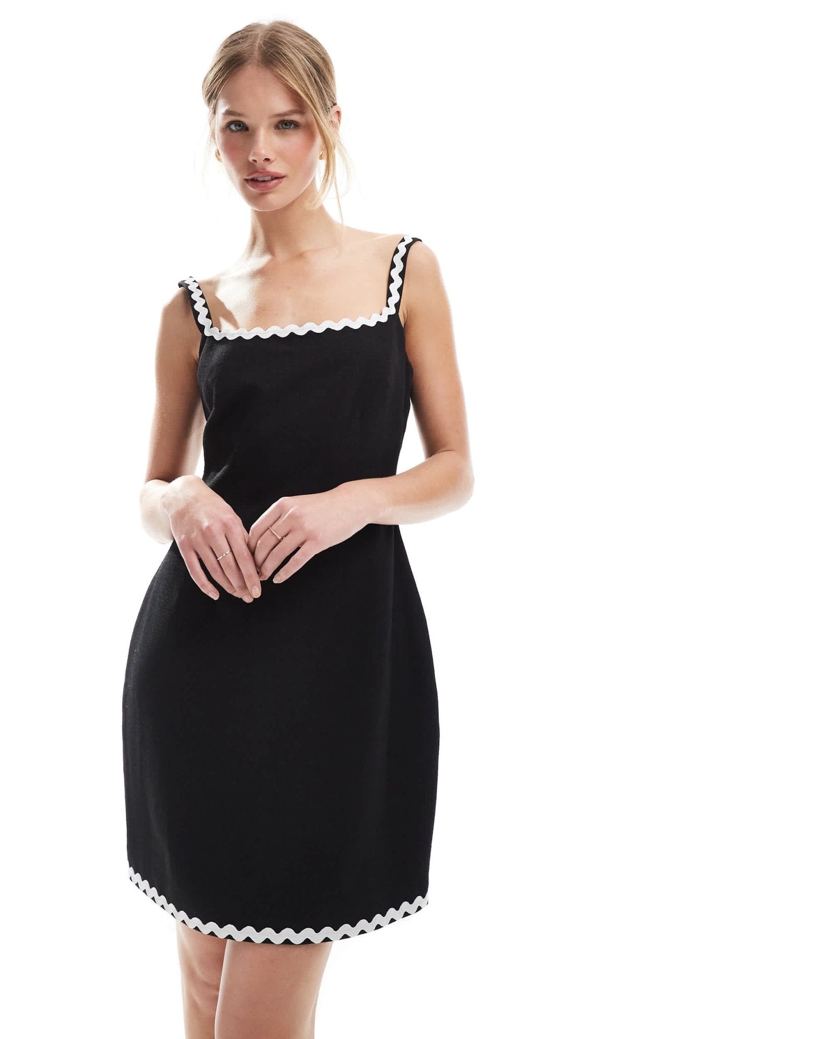 4th & Reckless linen look square neck contrast ric rac trim mini dress in mono - ASOS Sample Sale