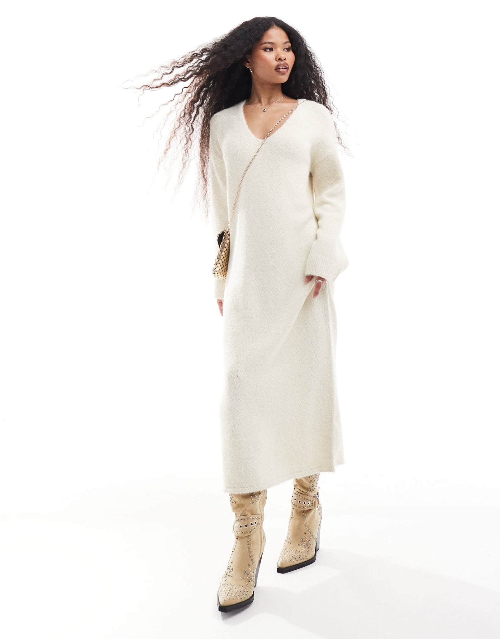 4th & Reckless Petite wool mix fluffy knit v neck maxi jumper dress in cream - ASOS Sample Sale
