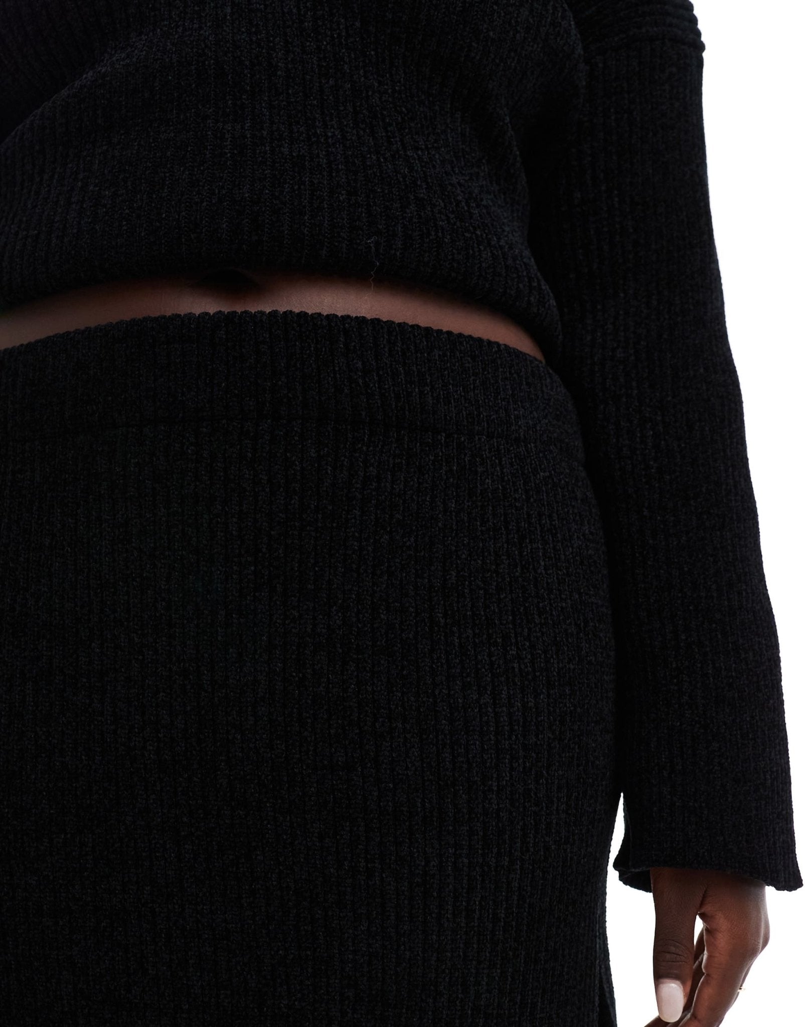 4th & Reckless Plus ribbed knit thigh split maxi skirt co - ord in black - ASOS Sample Sale
