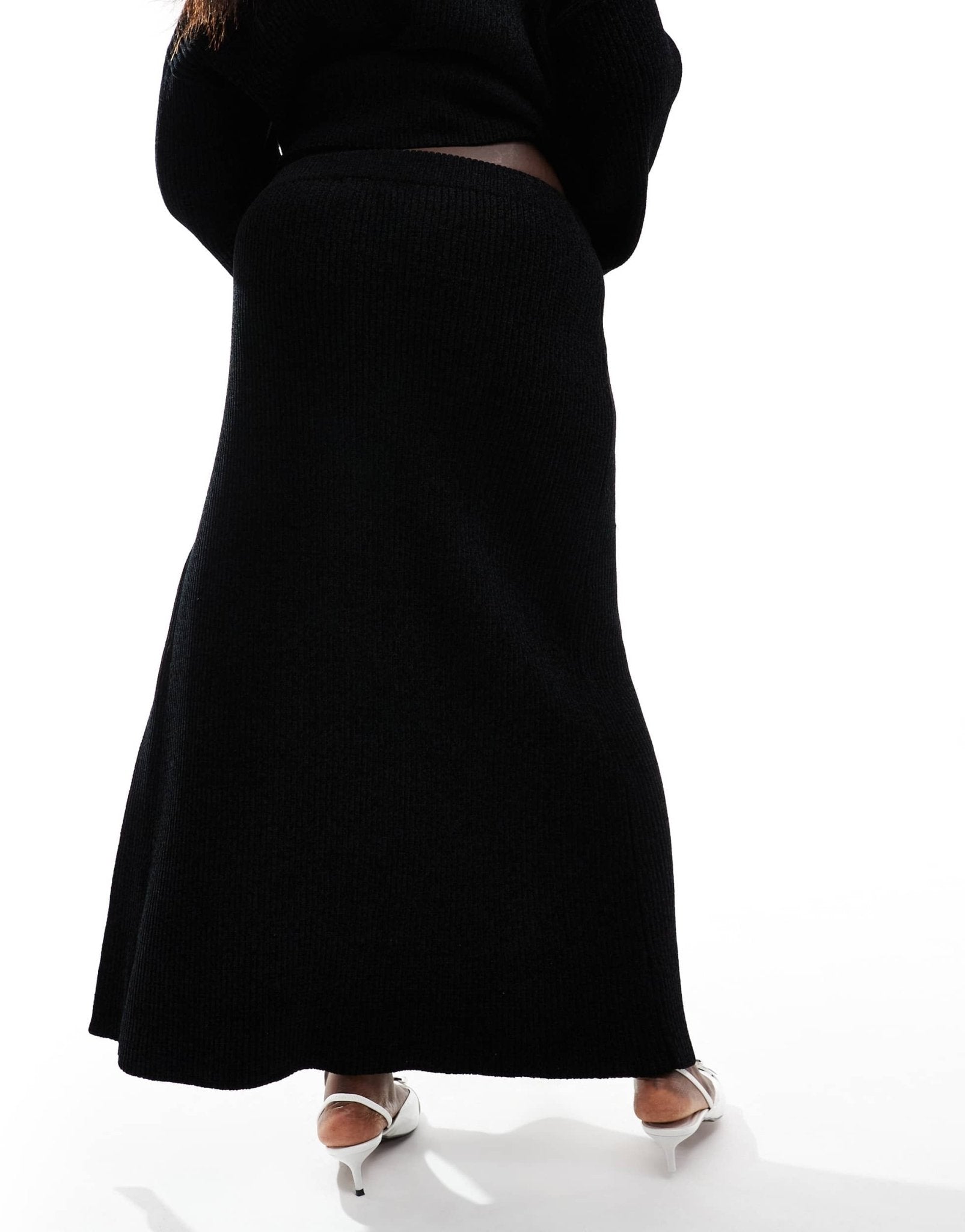 4th & Reckless Plus ribbed knit thigh split maxi skirt co - ord in black - ASOS Sample Sale