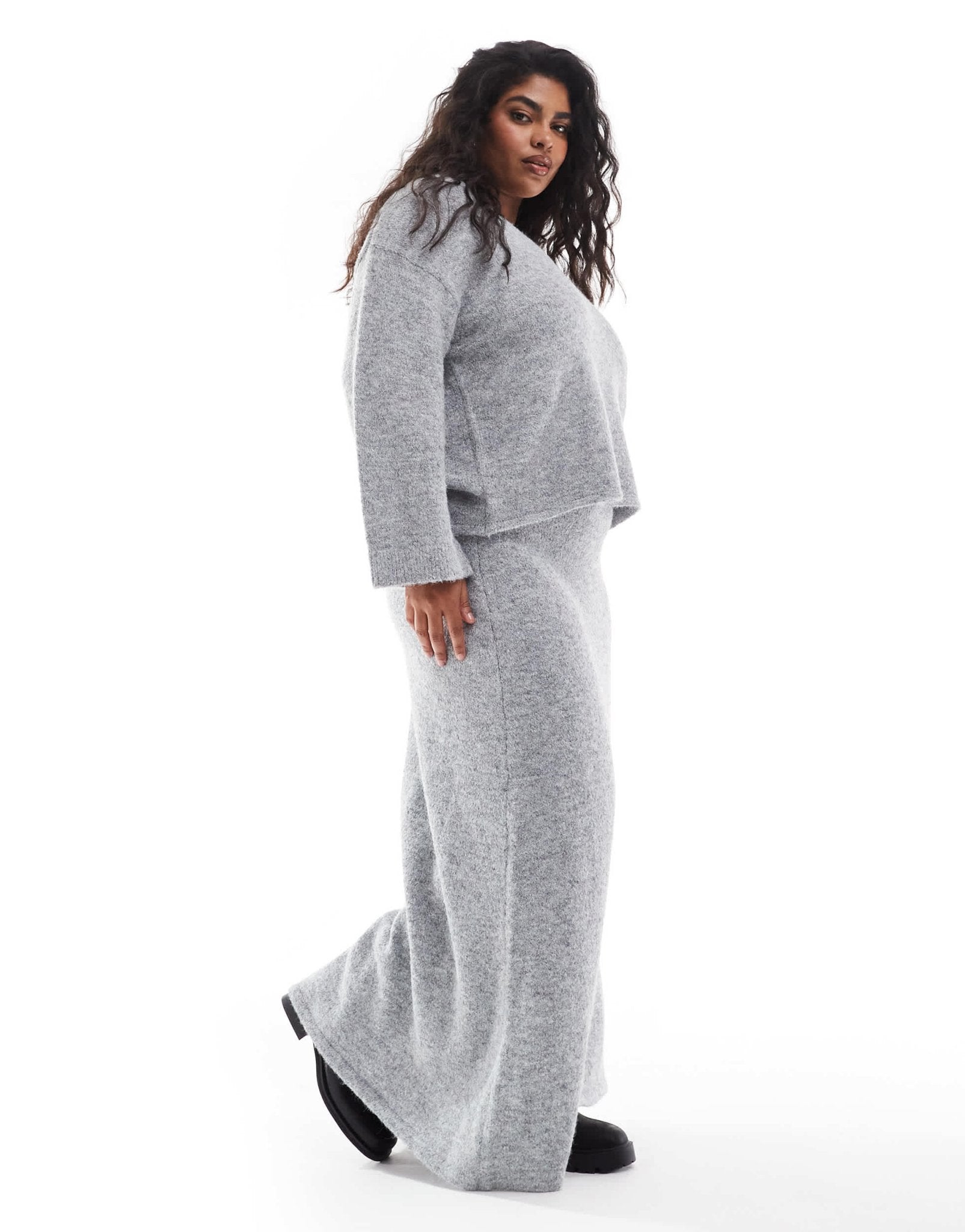 4th & Reckless Plus wool mix fluffy knit v neck jumper co - ord in grey - ASOS Sample Sale
