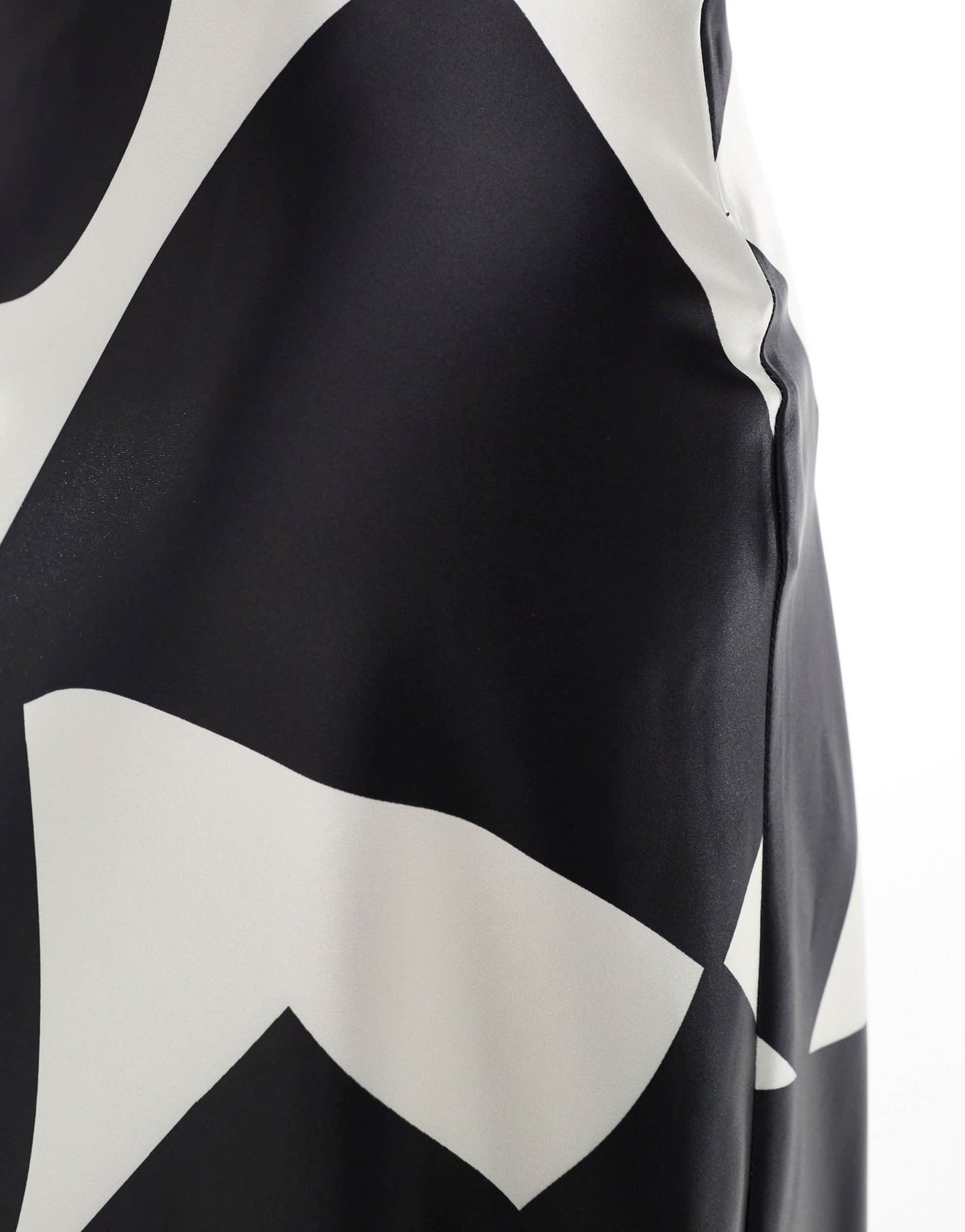 4th & Reckless satin maxi skirt co - ord in monochrome print - ASOS Sample Sale