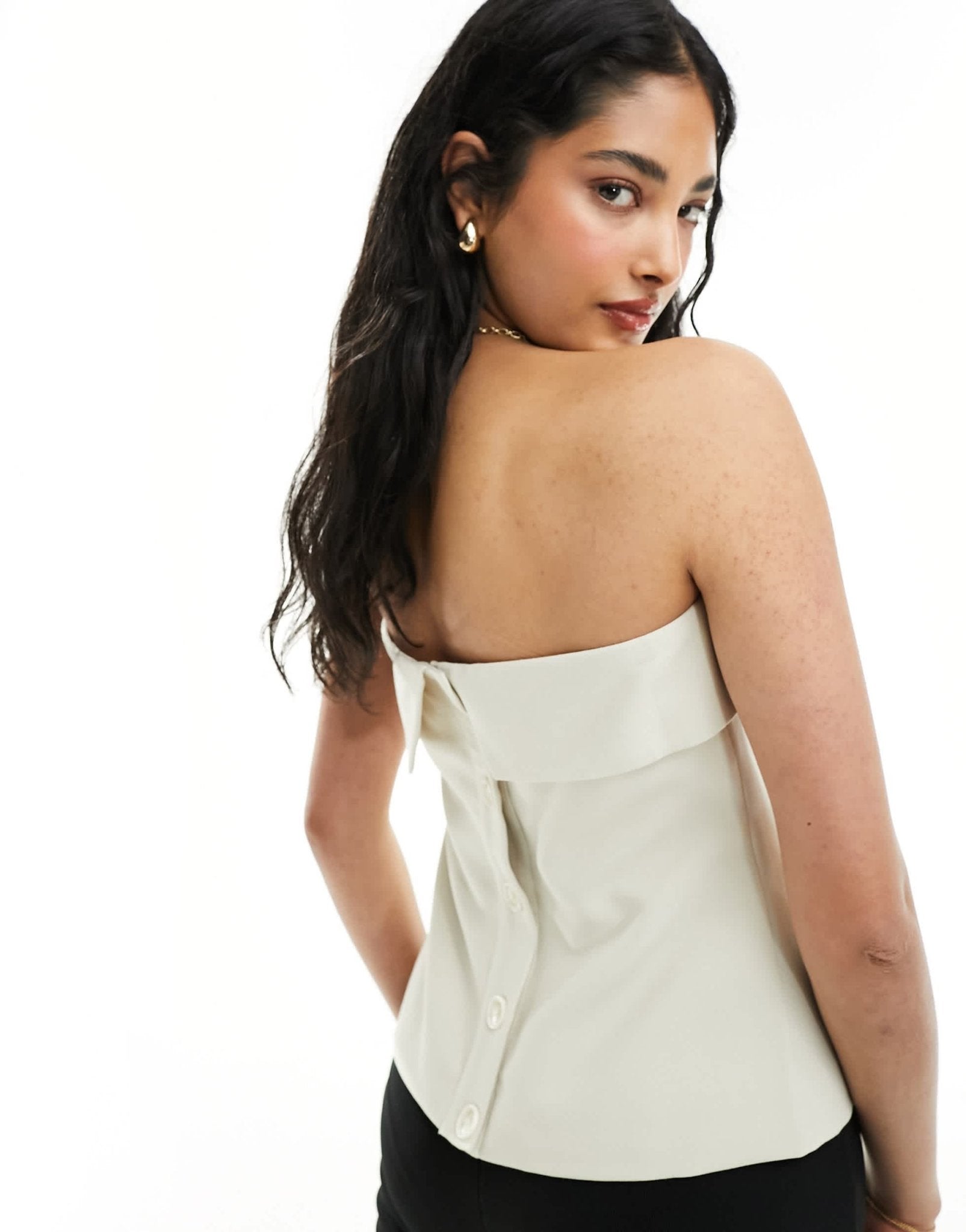 4th & Reckless tailored side split button back top in cream - ASOS Sample Sale