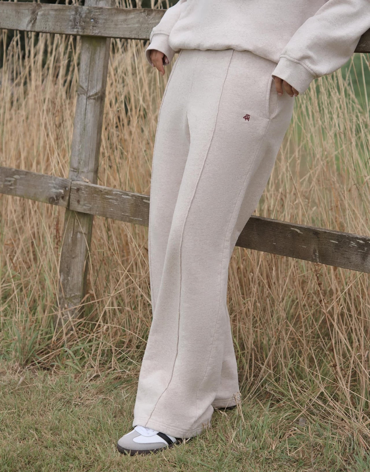 4th & Reckless wide leg Jogger in oatmeal - ASOS Sample Sale