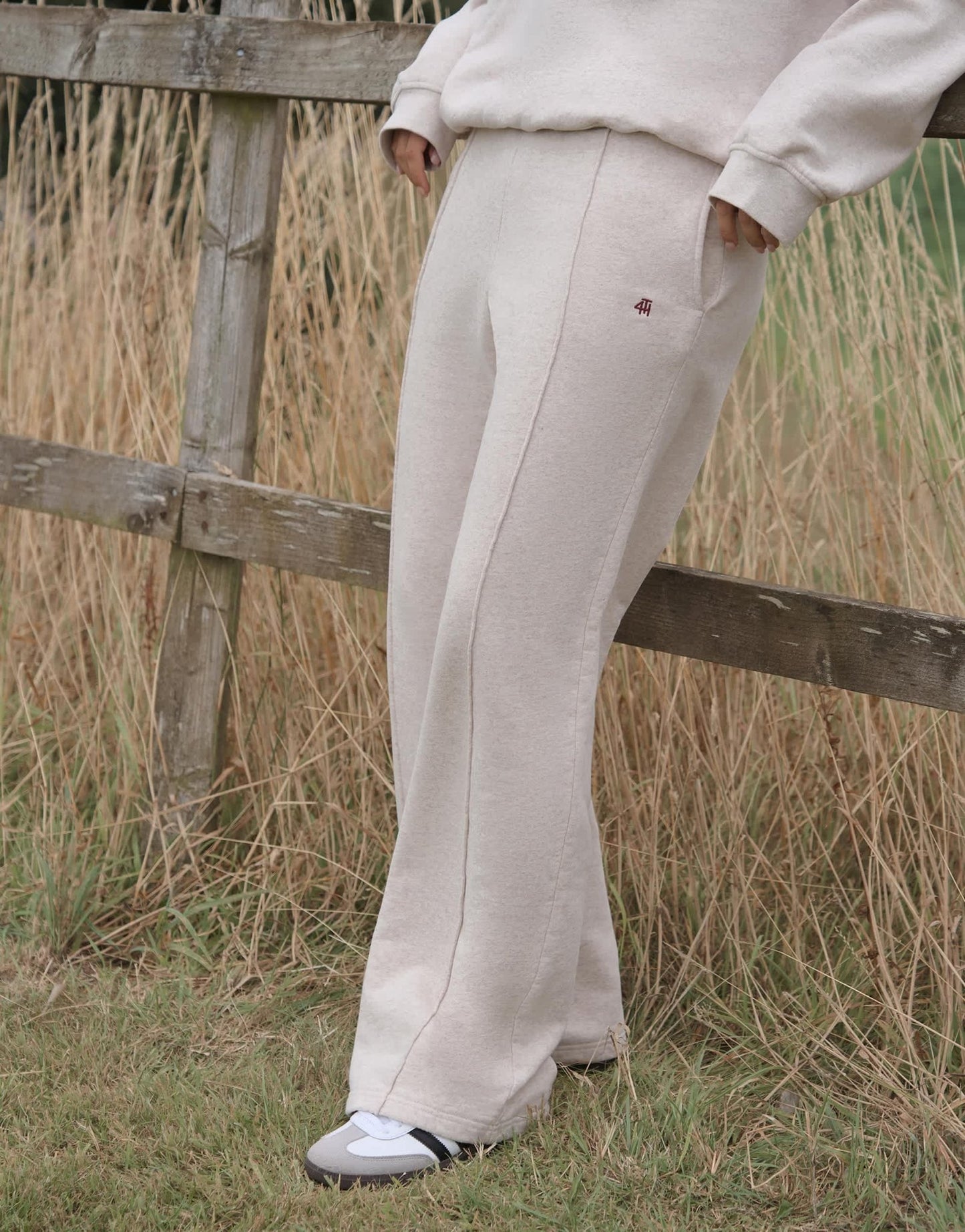 4th & Reckless wide leg Jogger in oatmeal - ASOS Sample Sale