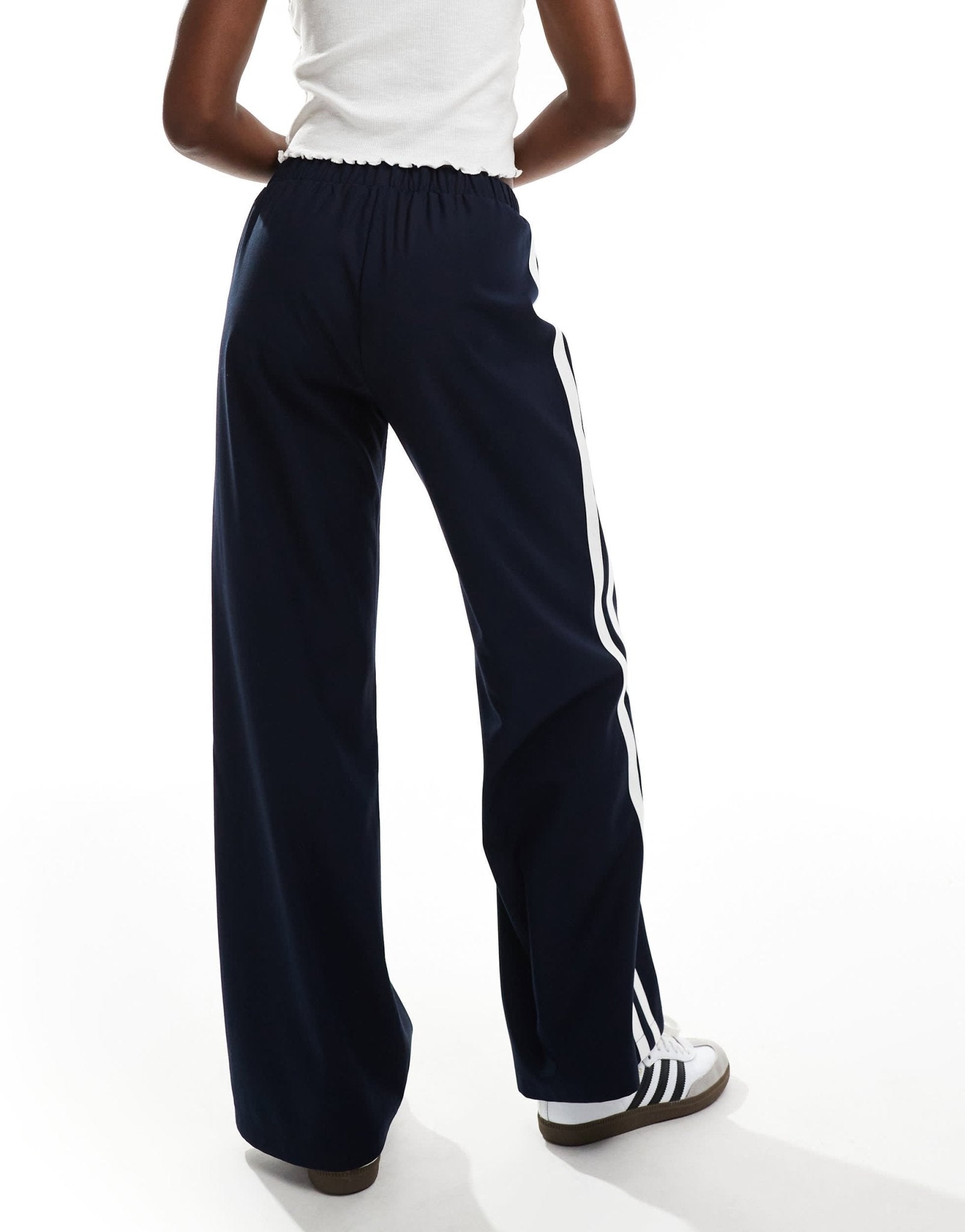 4th & Reckless wide leg tailored side stripe trousers in navy - ASOS Sample Sale