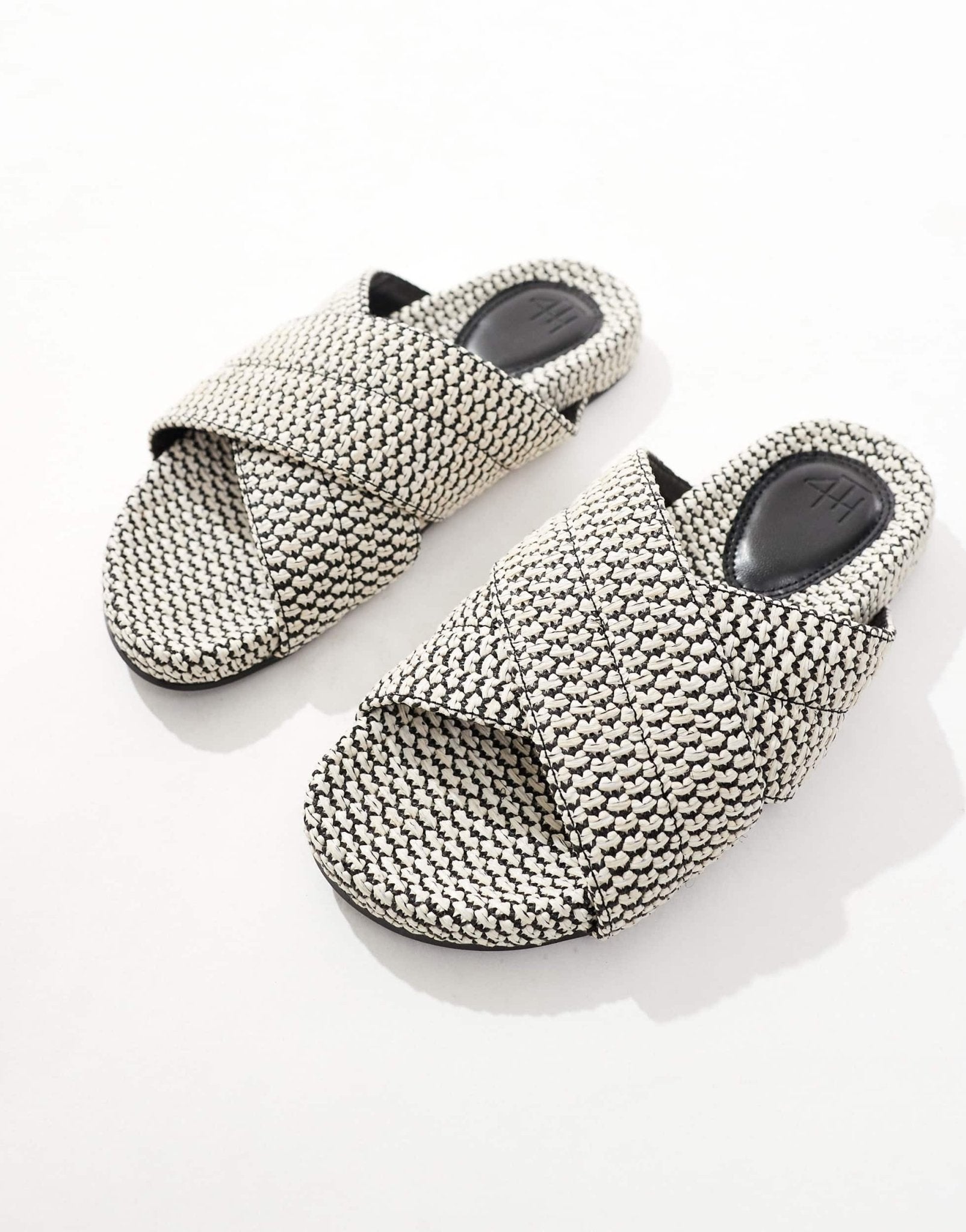 4th & Reckless woven crossover strap flat sandals in mono - ASOS Sample Sale