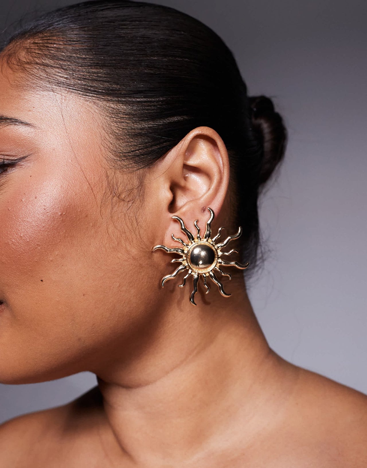 8 Other Reasons sun earrings in gold - ASOS Sample Sale
