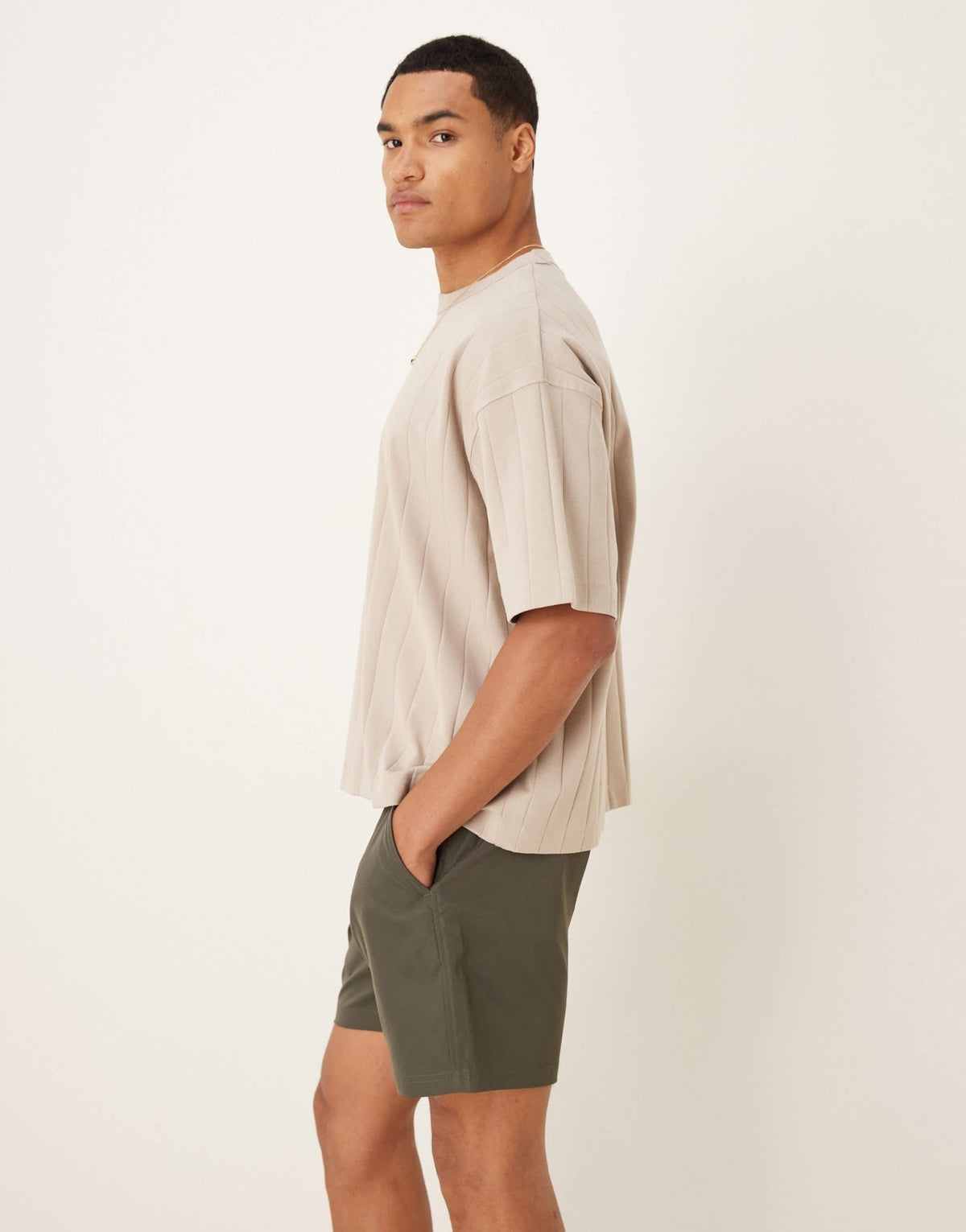 Abercrombie & Fitch 7"""" tailored shorts in khaki - ASOS Sample Sale