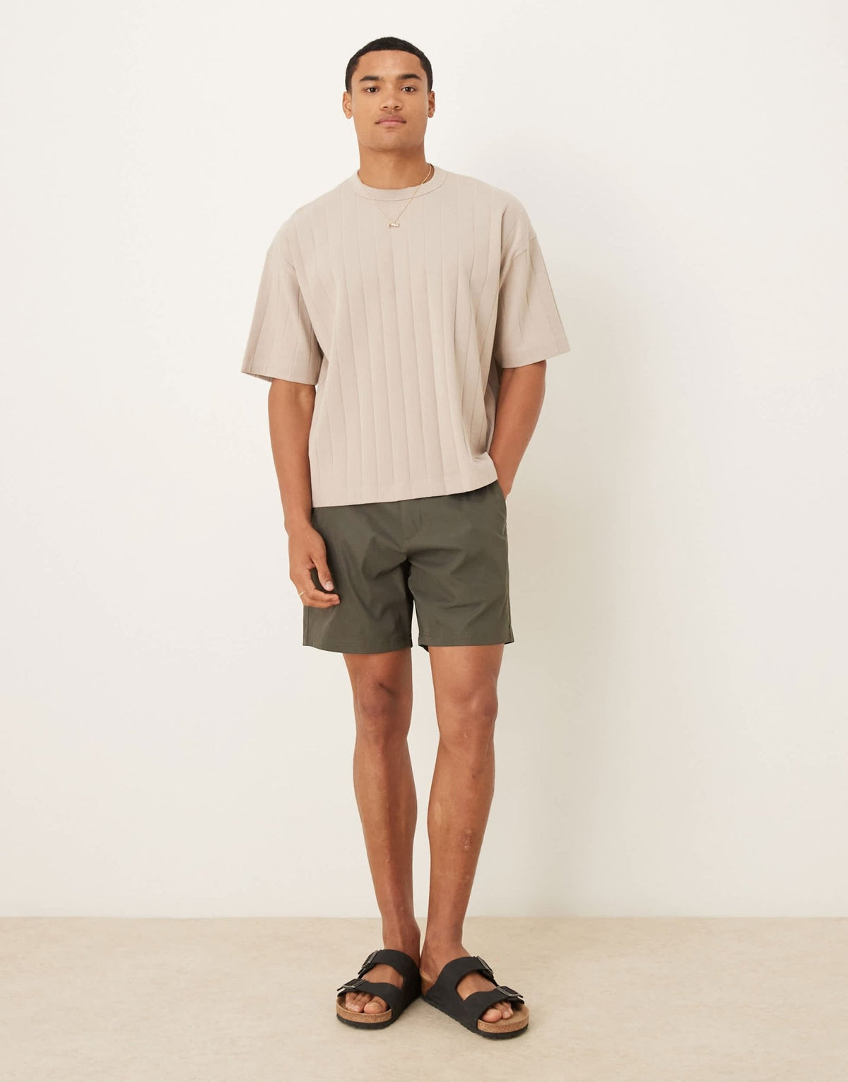 Abercrombie & Fitch 7"""" tailored shorts in khaki - ASOS Sample Sale