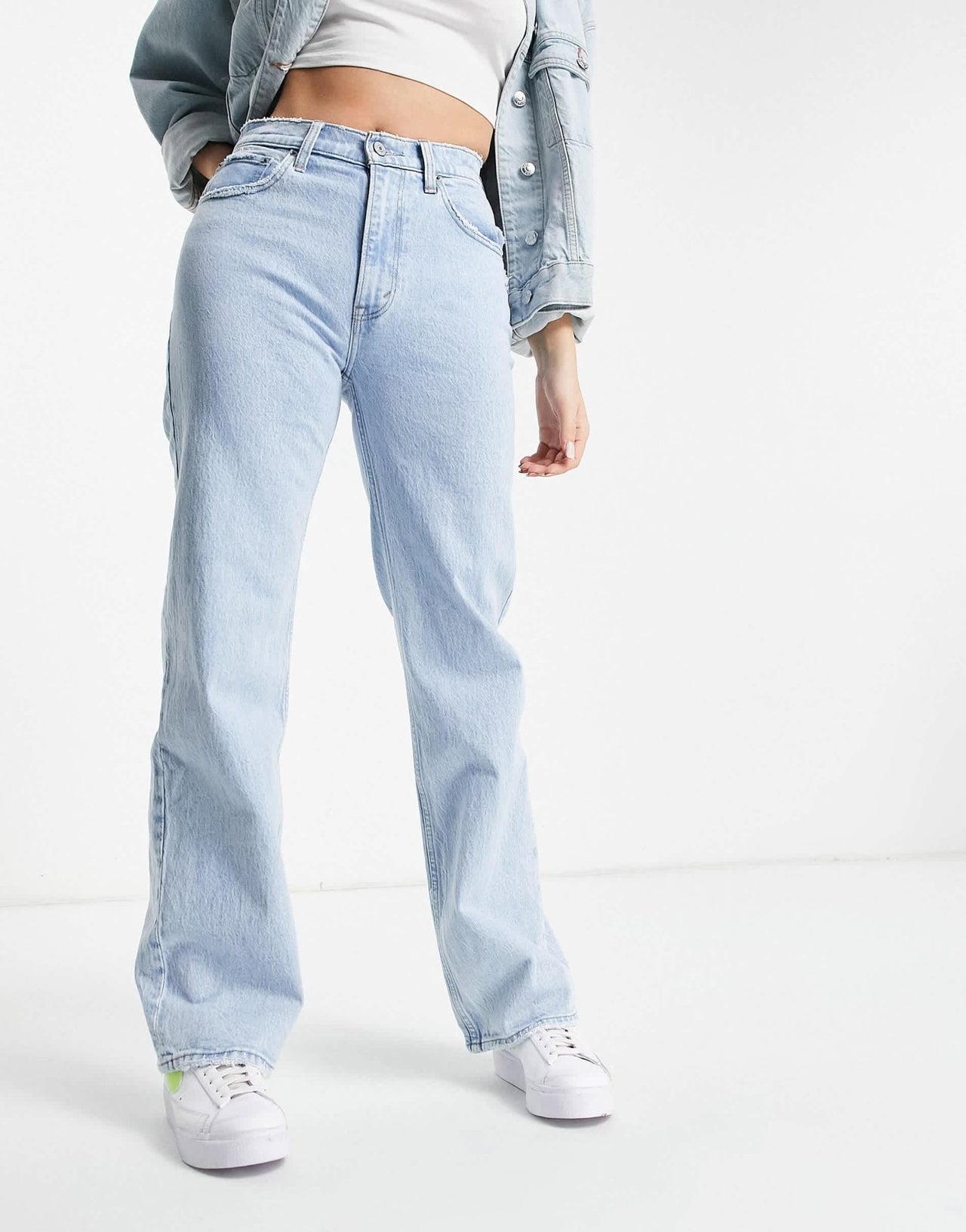 Abercrombie & Fitch 90's relaxed straight leg jeans in light wash - ASOS Sample Sale