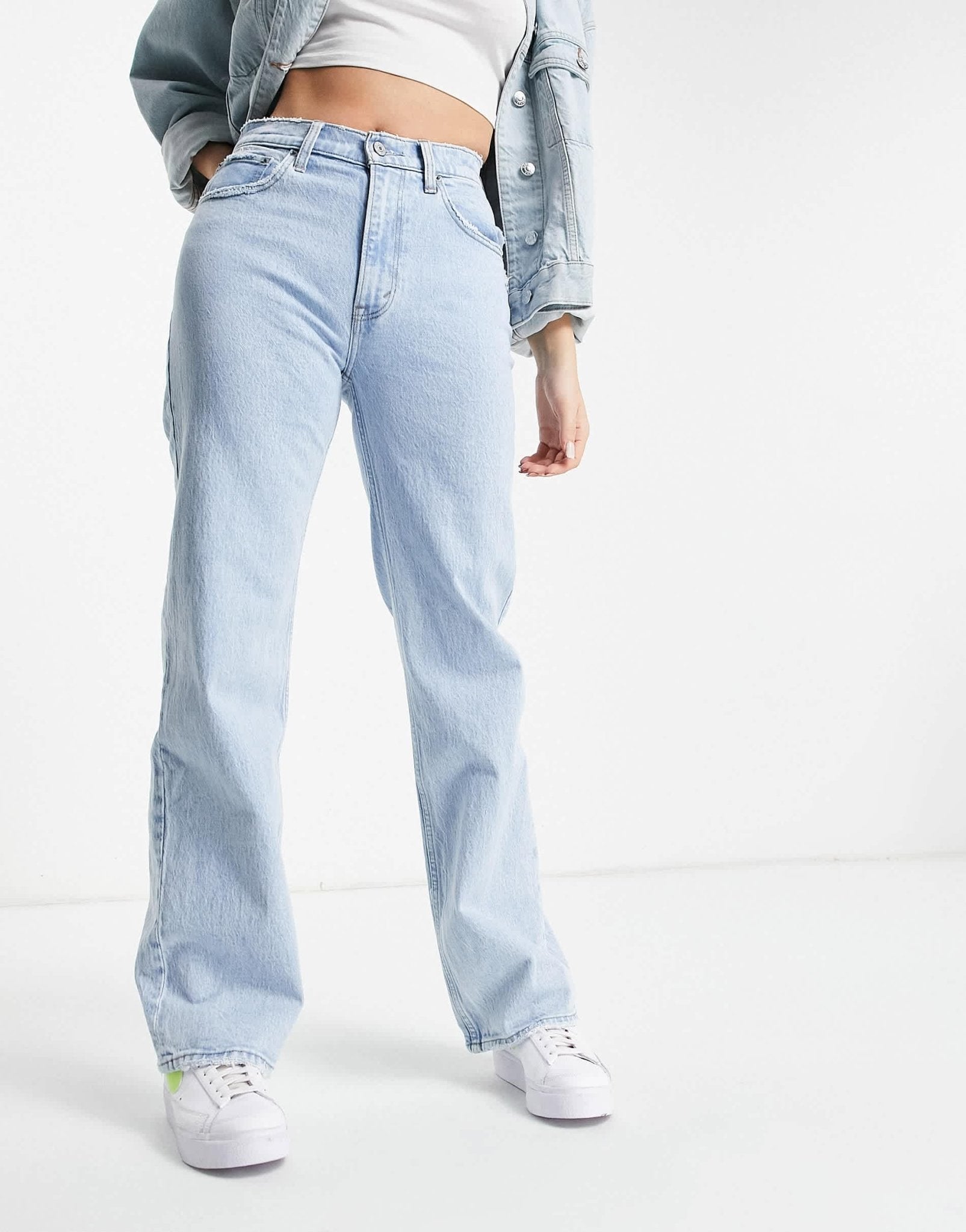 Abercrombie & Fitch 90's relaxed straight leg jeans in light wash - ASOS Sample Sale