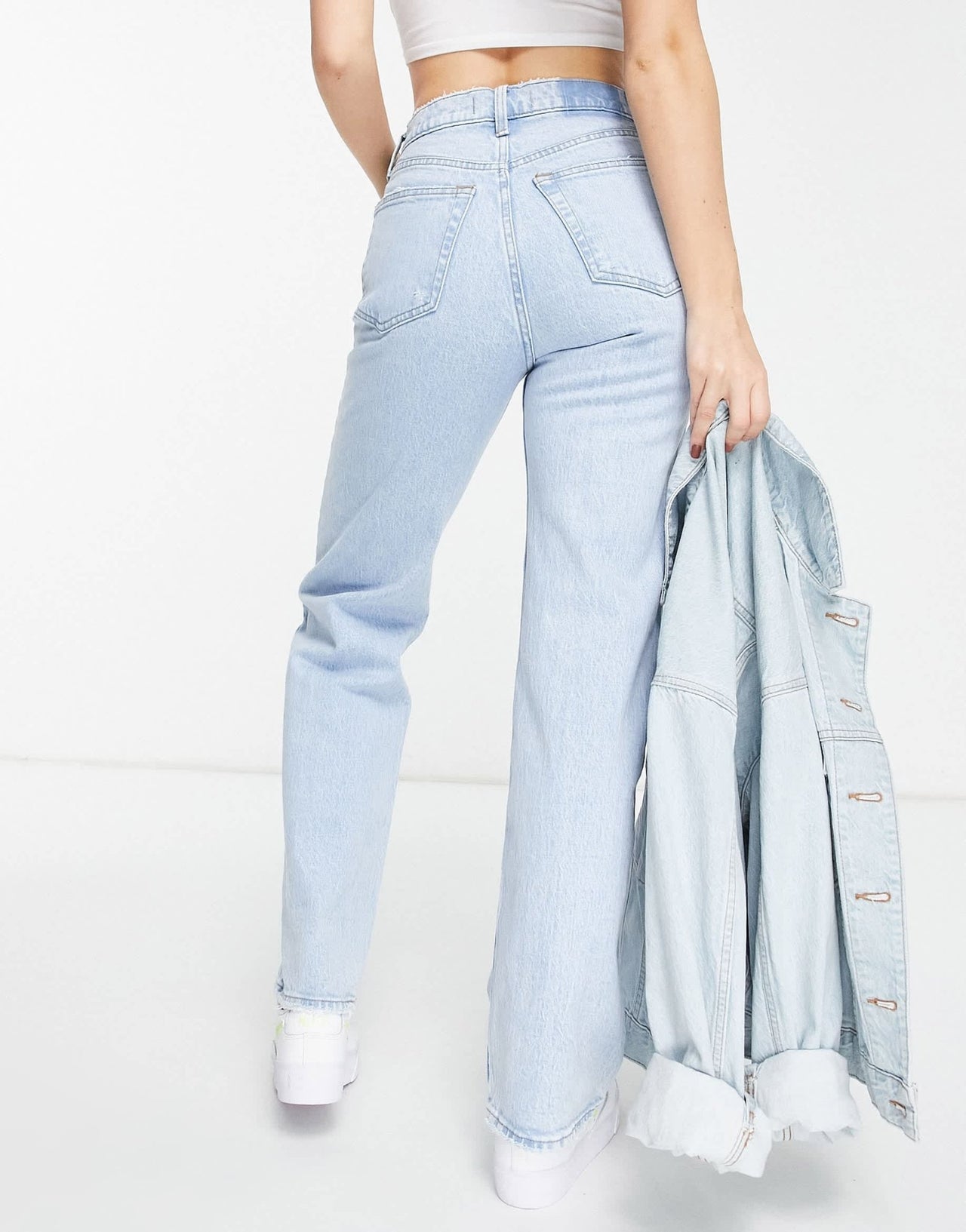 Abercrombie & Fitch 90's relaxed straight leg jeans in light wash - ASOS Sample Sale