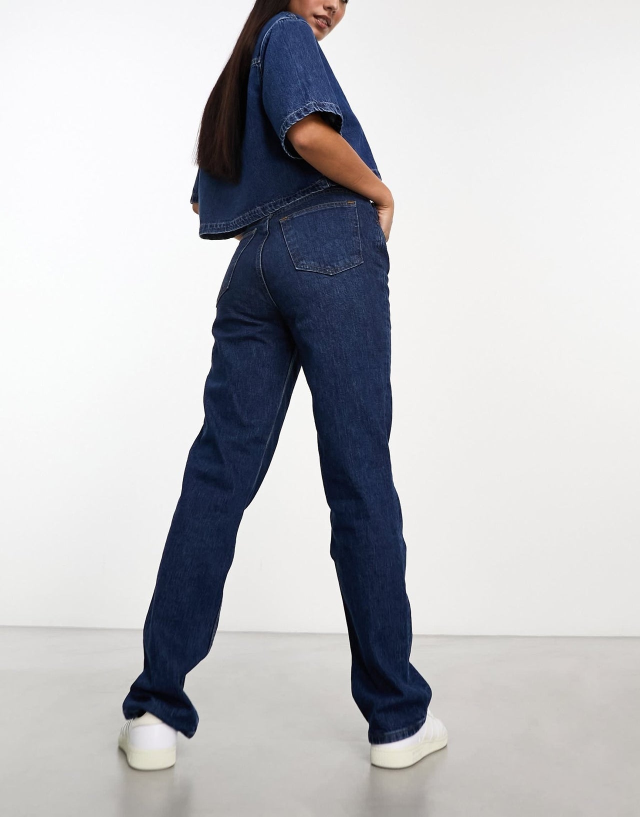 Abercrombie & Fitch 90s straight fit jeans in dark wash blue - ASOS Sample Sale