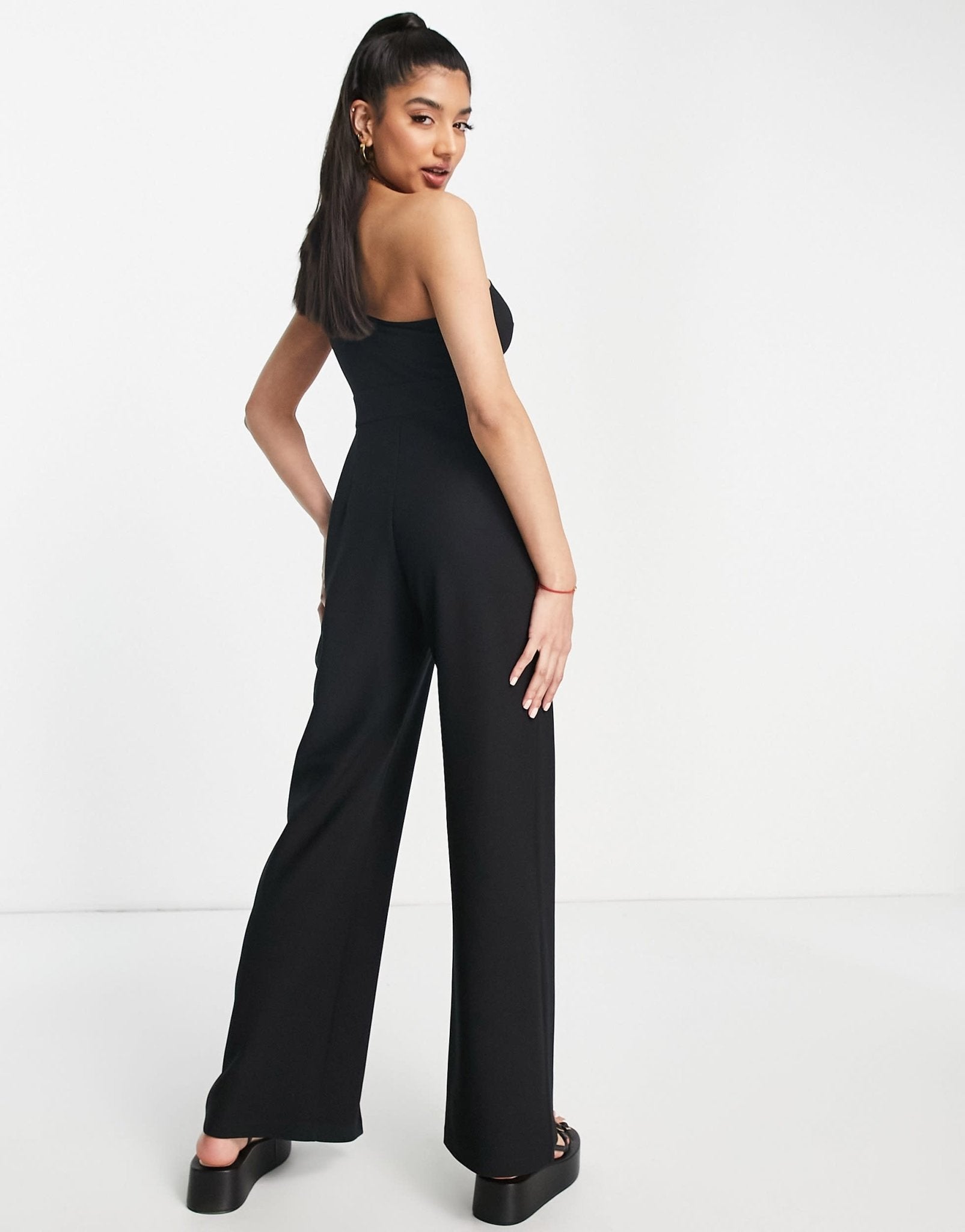 Abercrombie & Fitch asymmetric one shoulder jumpsuit in black - ASOS Sample Sale