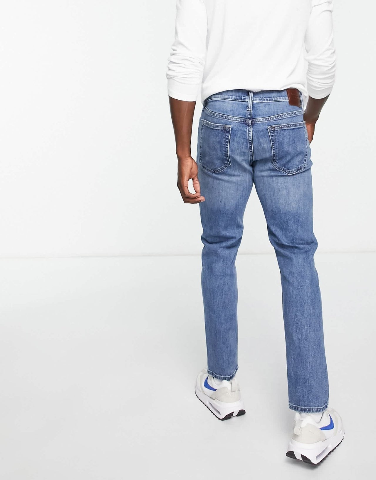 Abercrombie & Fitch athletic skinny fit jeans in mid wash - ASOS Sample Sale