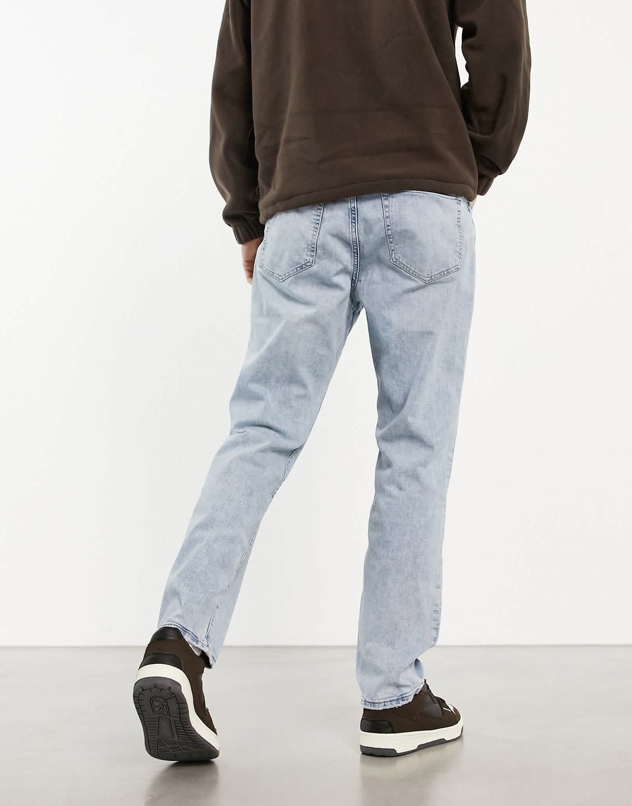 Abercrombie & Fitch athletic straight fit jeans in light wash - ASOS Sample Sale