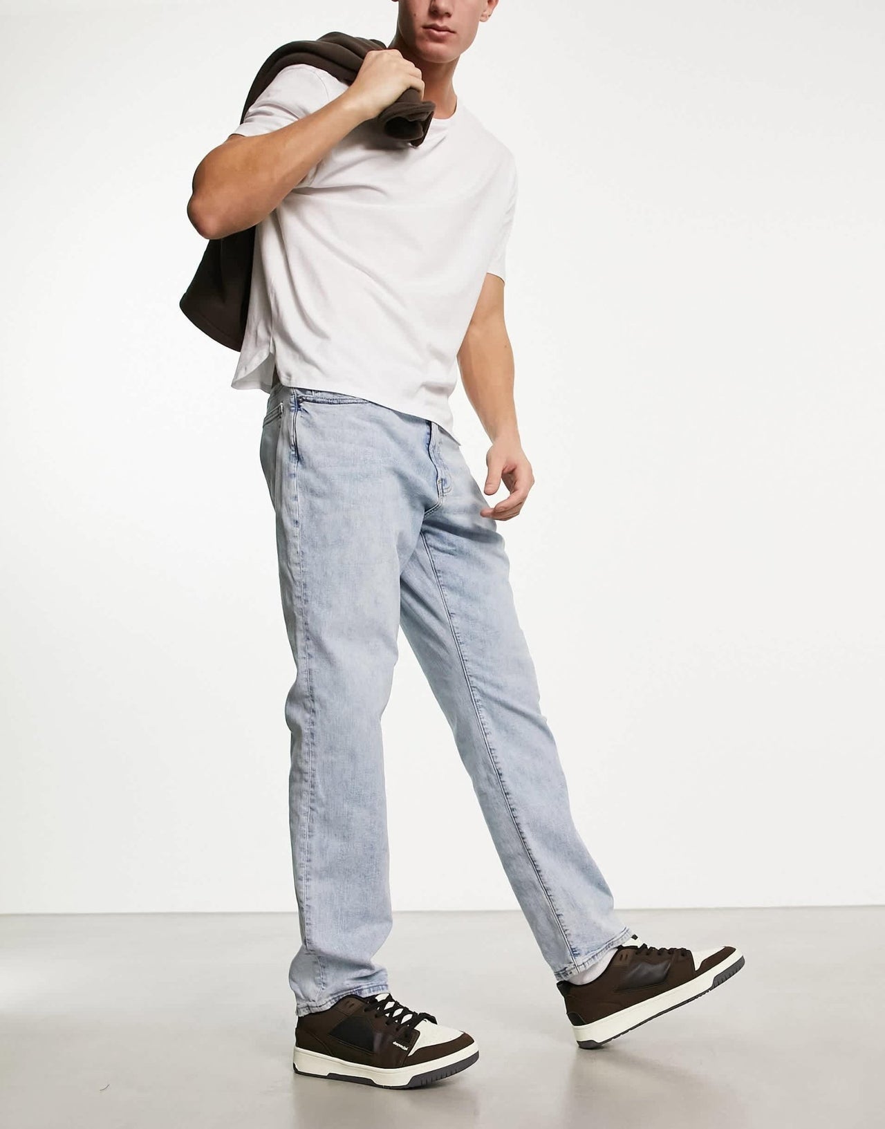 Abercrombie & Fitch athletic straight fit jeans in light wash - ASOS Sample Sale