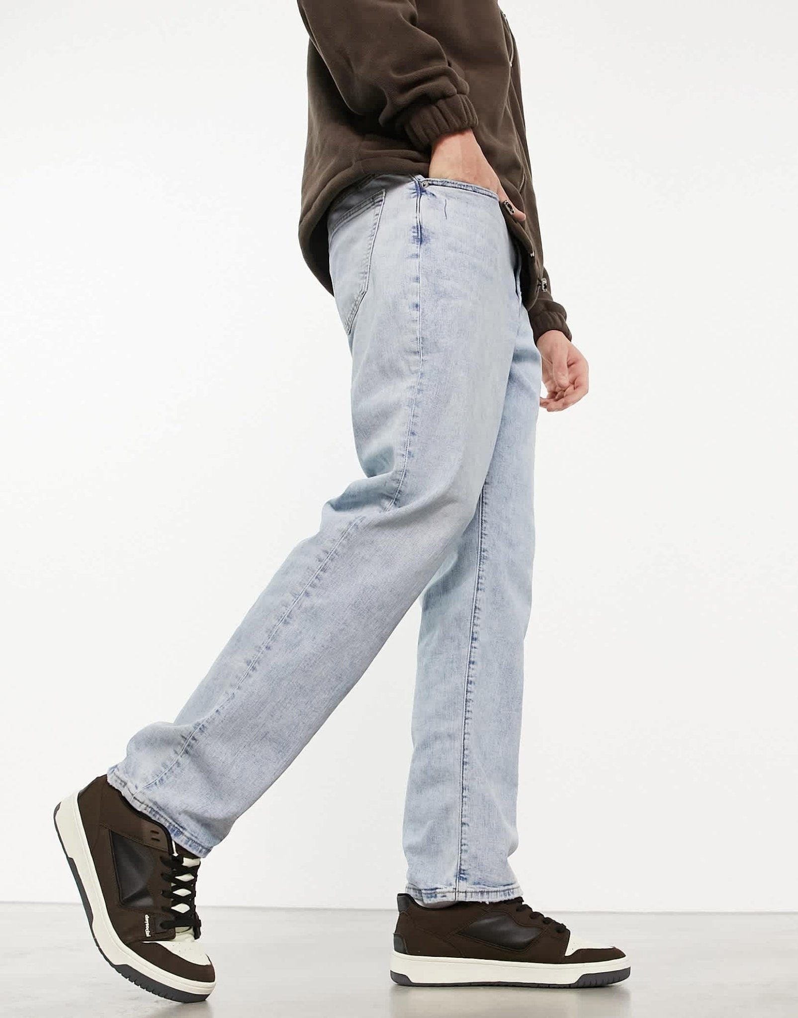 Abercrombie & Fitch athletic straight fit jeans in light wash - ASOS Sample Sale