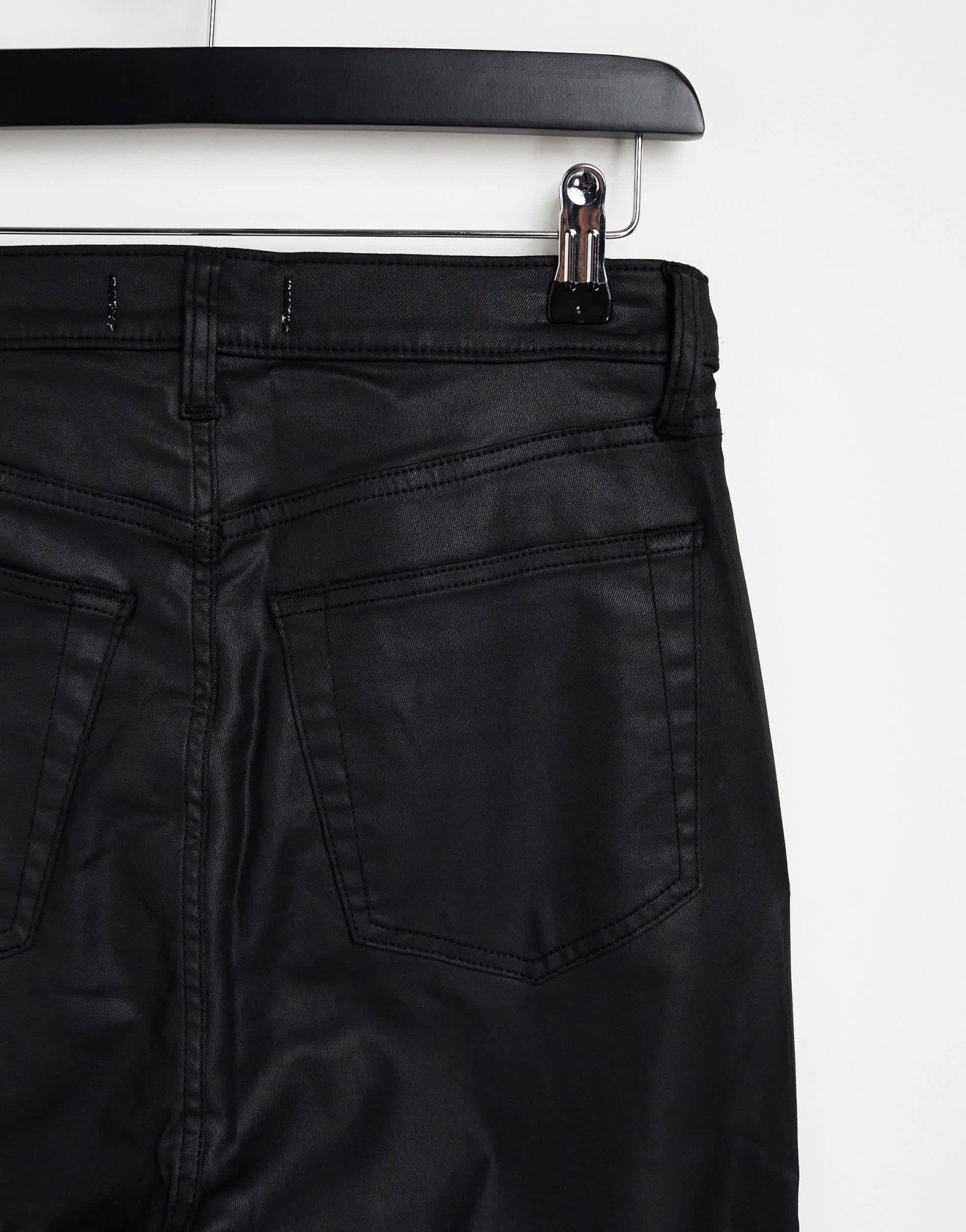 Abercrombie & Fitch black coated curvy straight leg in black - ASOS Sample Sale