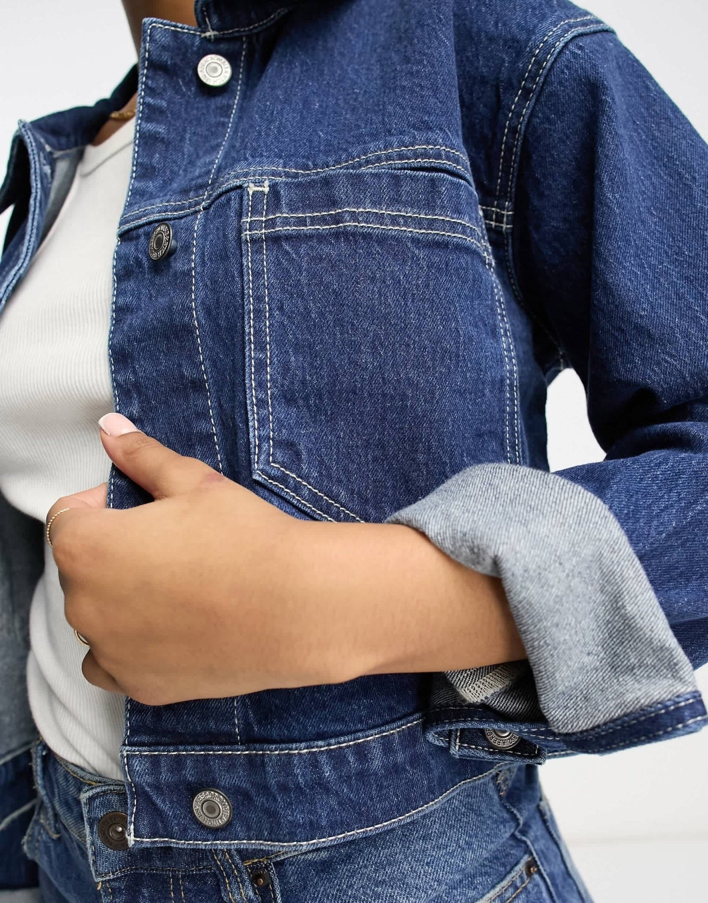 Abercrombie & Fitch cropped denim jacket in dark blue - ASOS Sample Sale